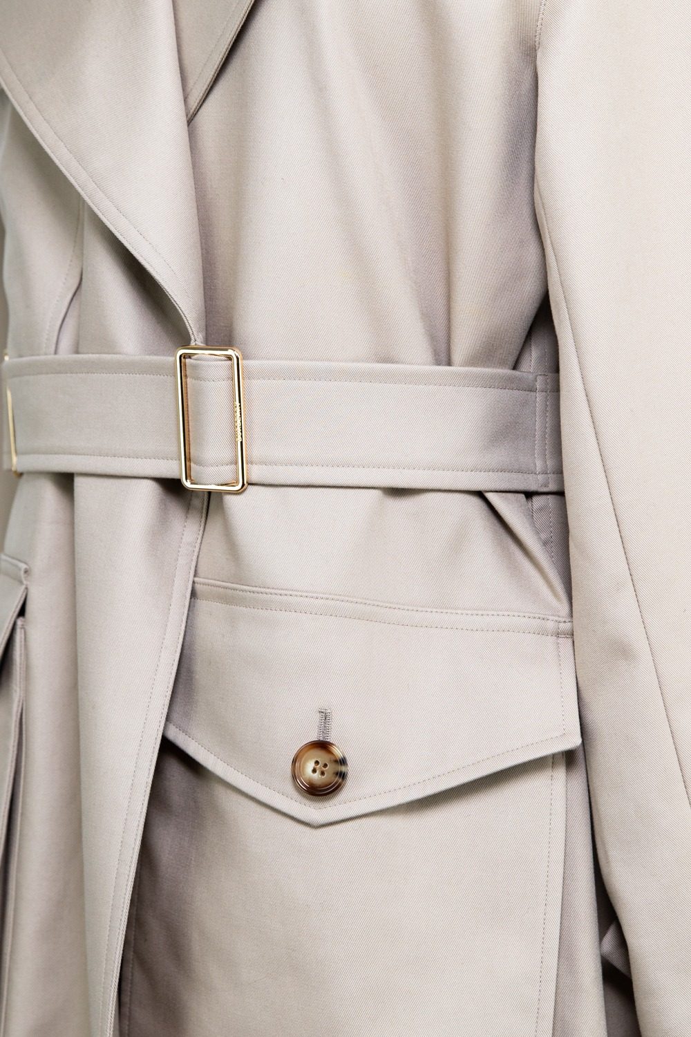 Thumbnail of http://Burberry%20Trenchcoat%20mit%20großen%20Pattentaschen%20in%20Beige