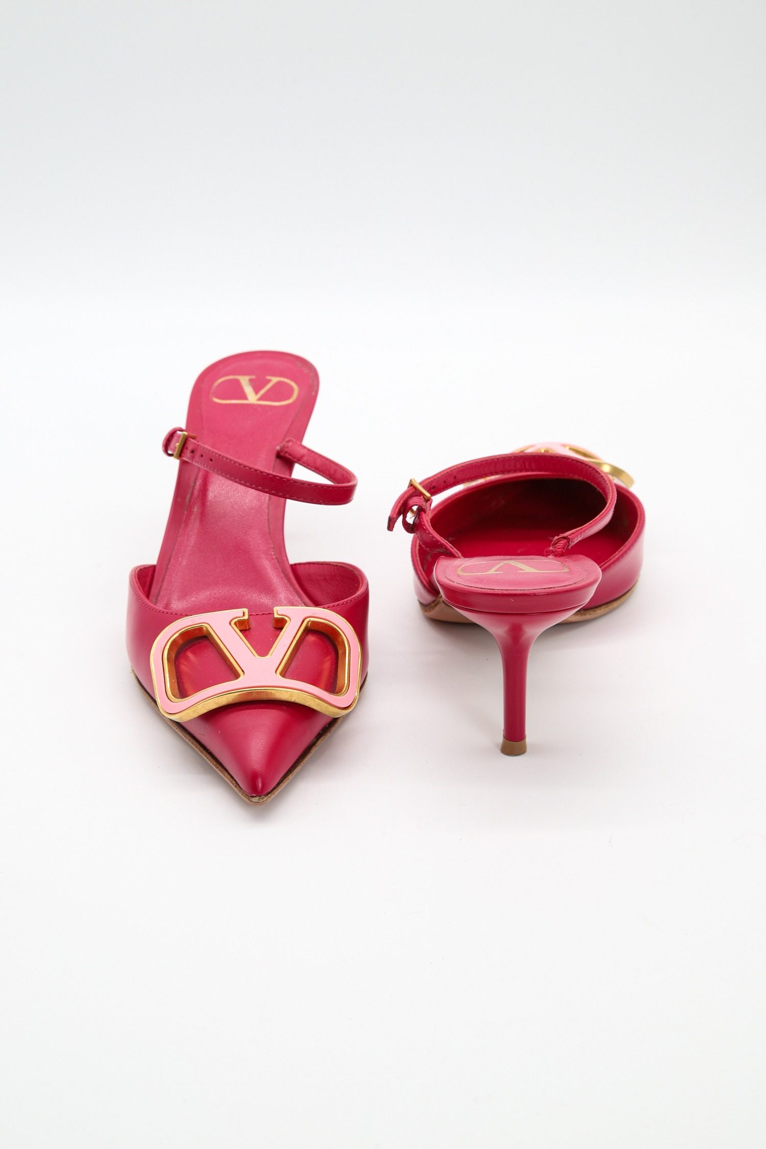 Thumbnail of http://Valentino%20VLogo%20Signature%20Pumps%20in%20Pink