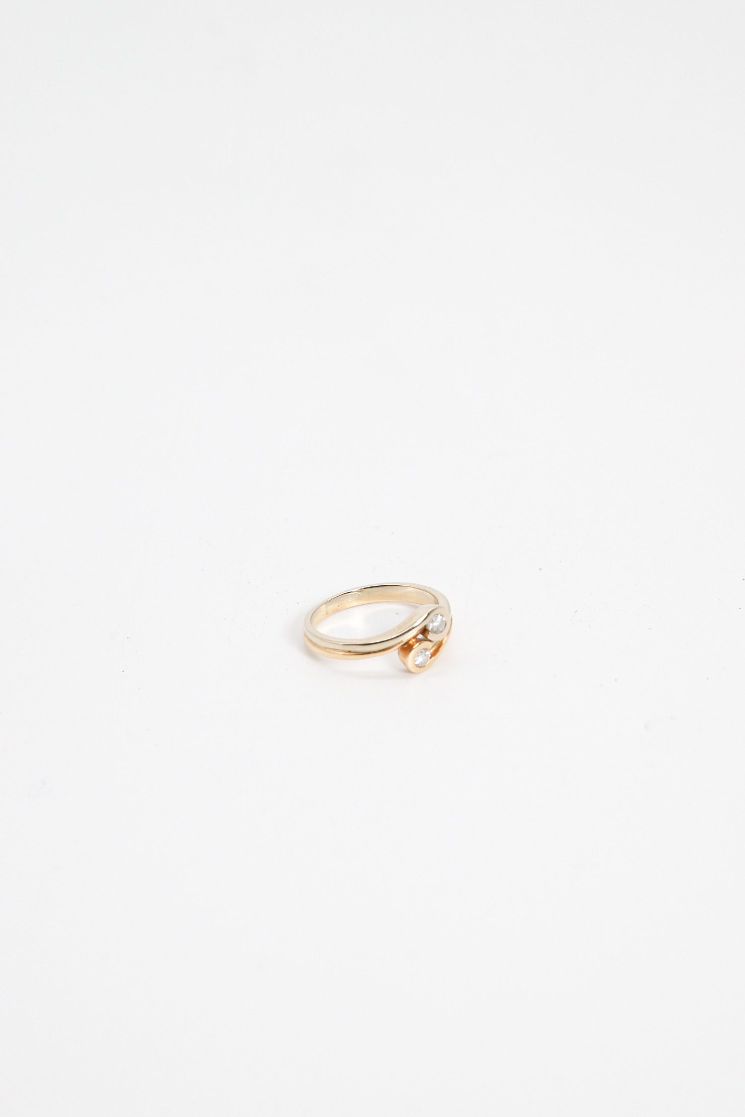 Thumbnail of http://Juwelier%20Meyer%20Yin%20und%20Yang%20Ring%20aus%20Gold