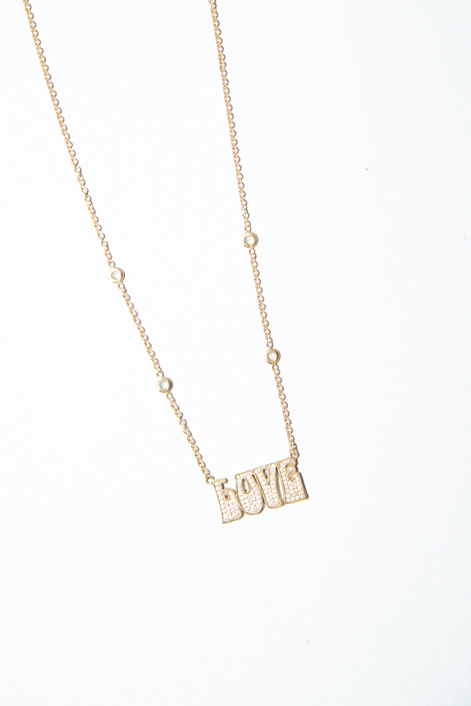 Thumbnail of http://Jacquie%20Aiche%20Love%20Halskette%20in%20Gold