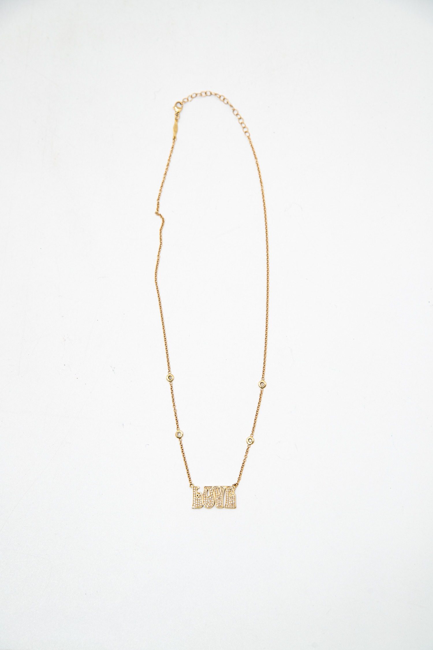 Thumbnail of http://Jacquie%20Aiche%20Love%20Halskette%20in%20Gold