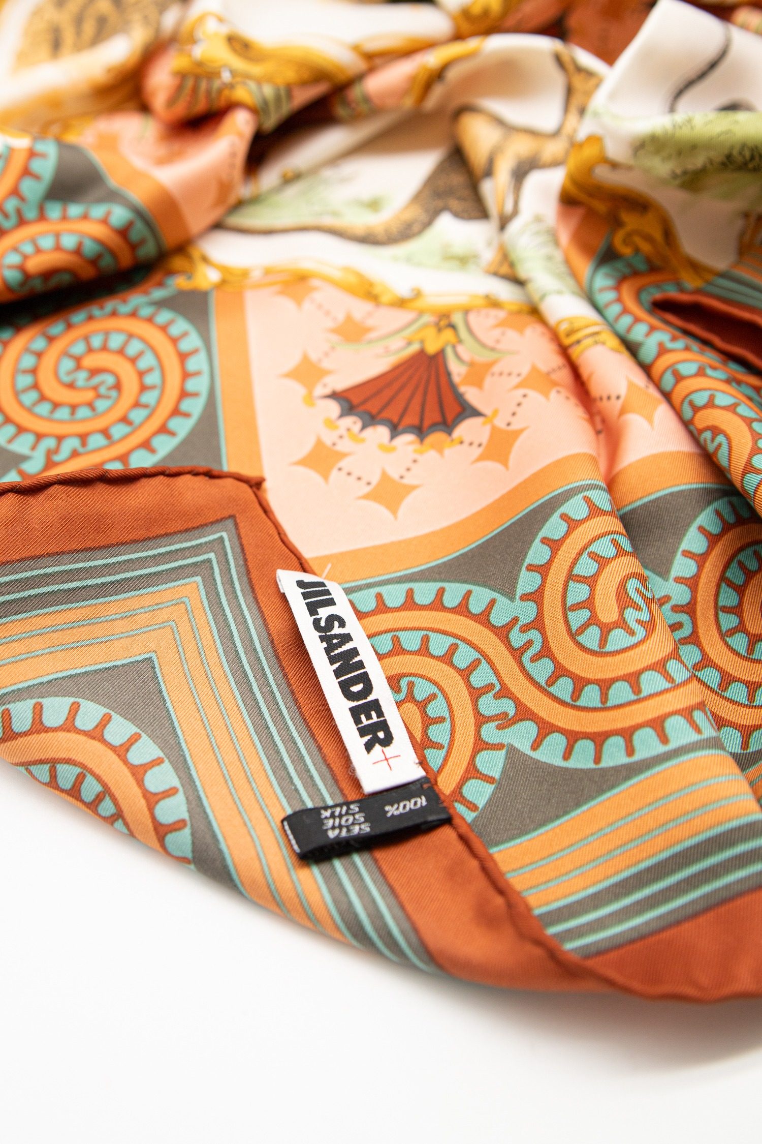 Thumbnail of http://Jil%20Sander%20Vintage%20Tuch%20in%20Braun%20und%20Bunt