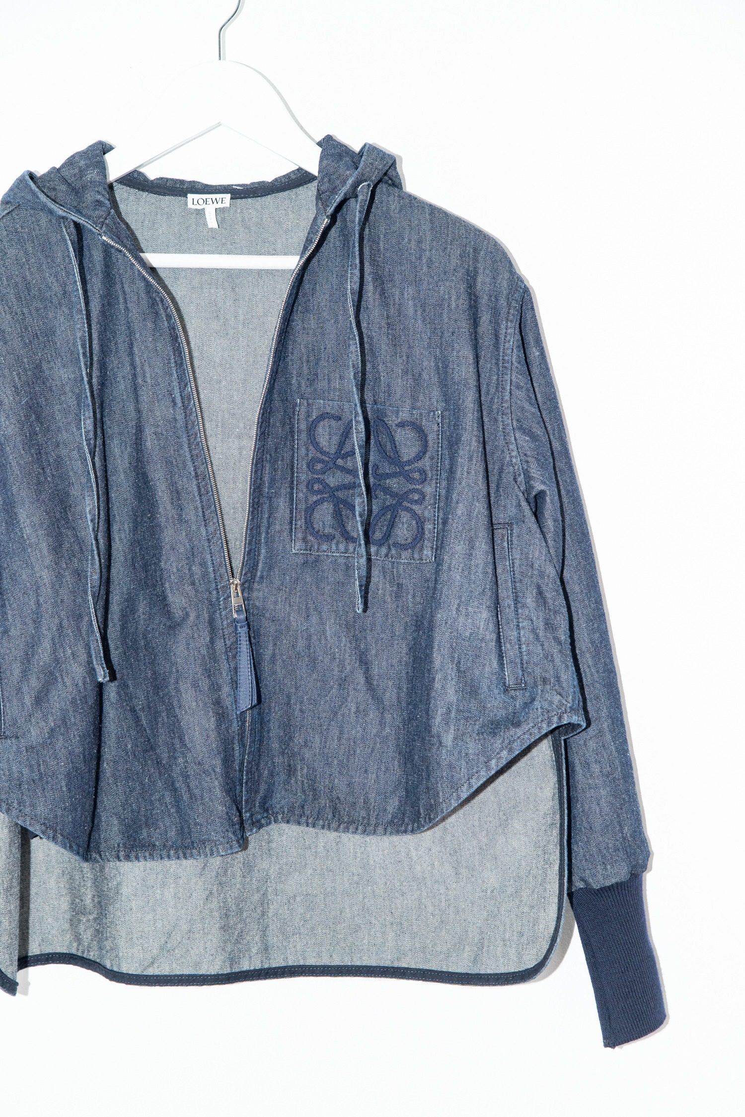 Thumbnail of http://Loewe%20Jeansjacke%20mit%20Kapuze%20in%20Dunkelblau