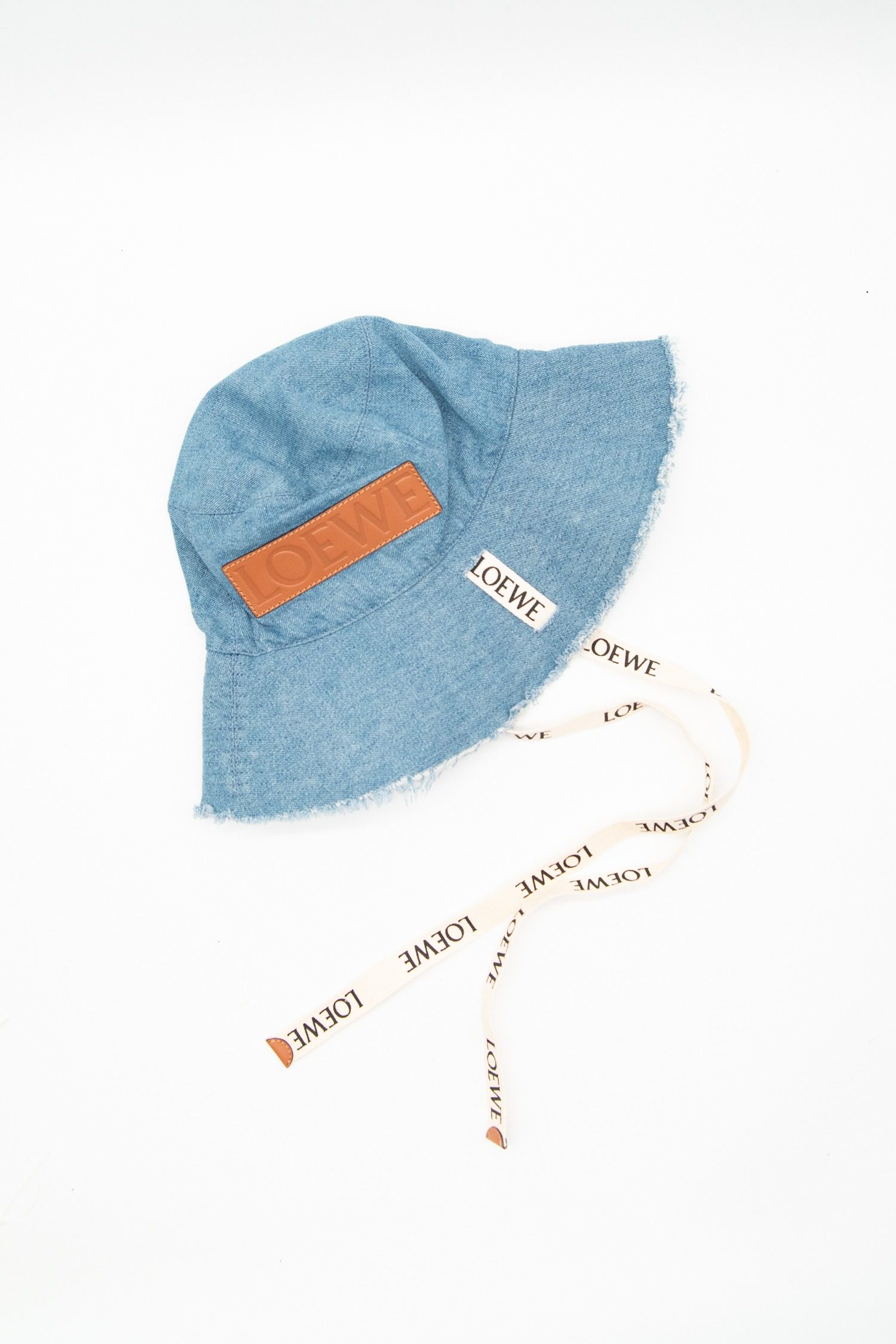 Thumbnail of http://Loewe%20Paula's%20Ibiza%20Fischerhut%20aus%20Denim