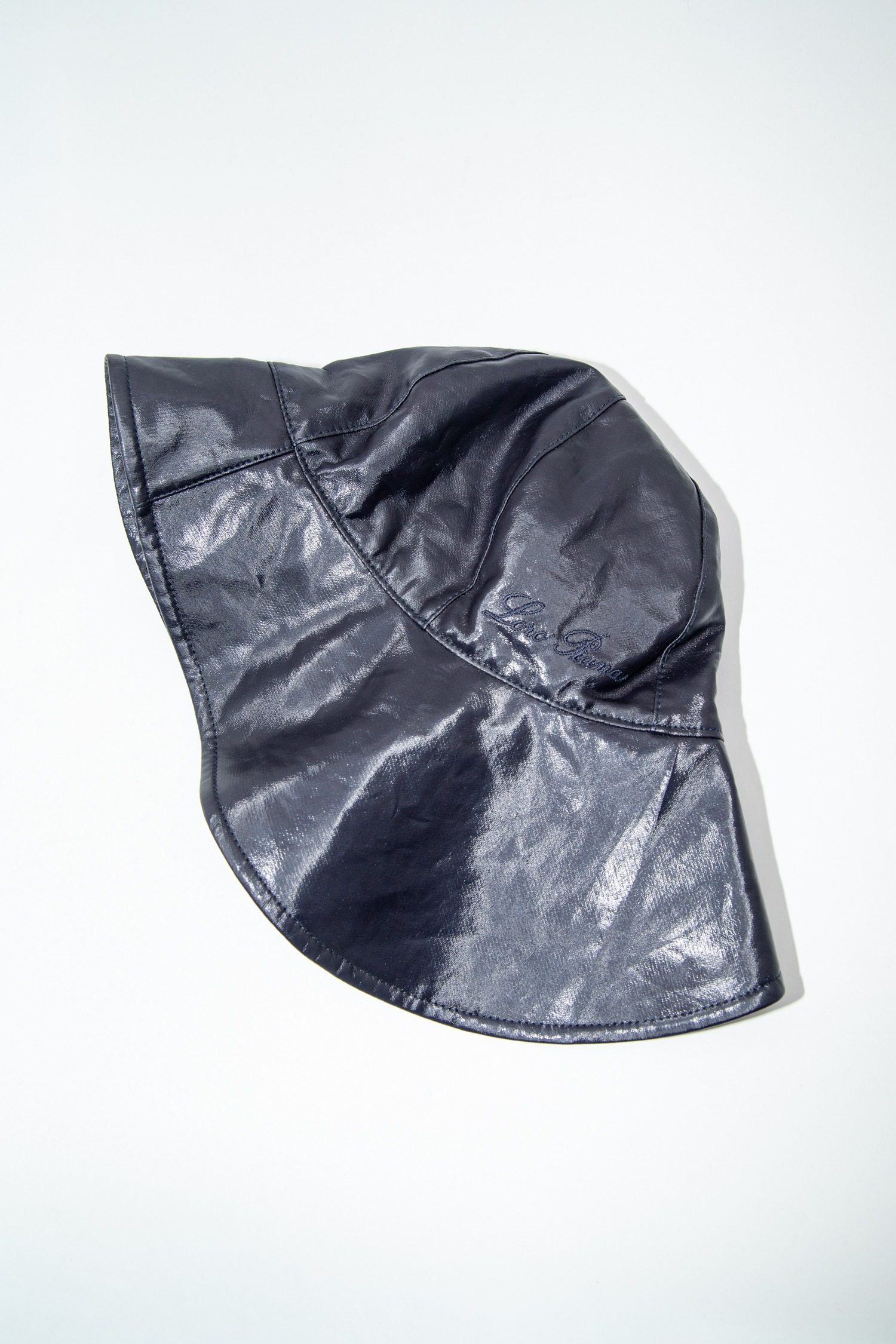 Thumbnail of http://Loro%20Piana%20Regenhut%20in%20Aubergine