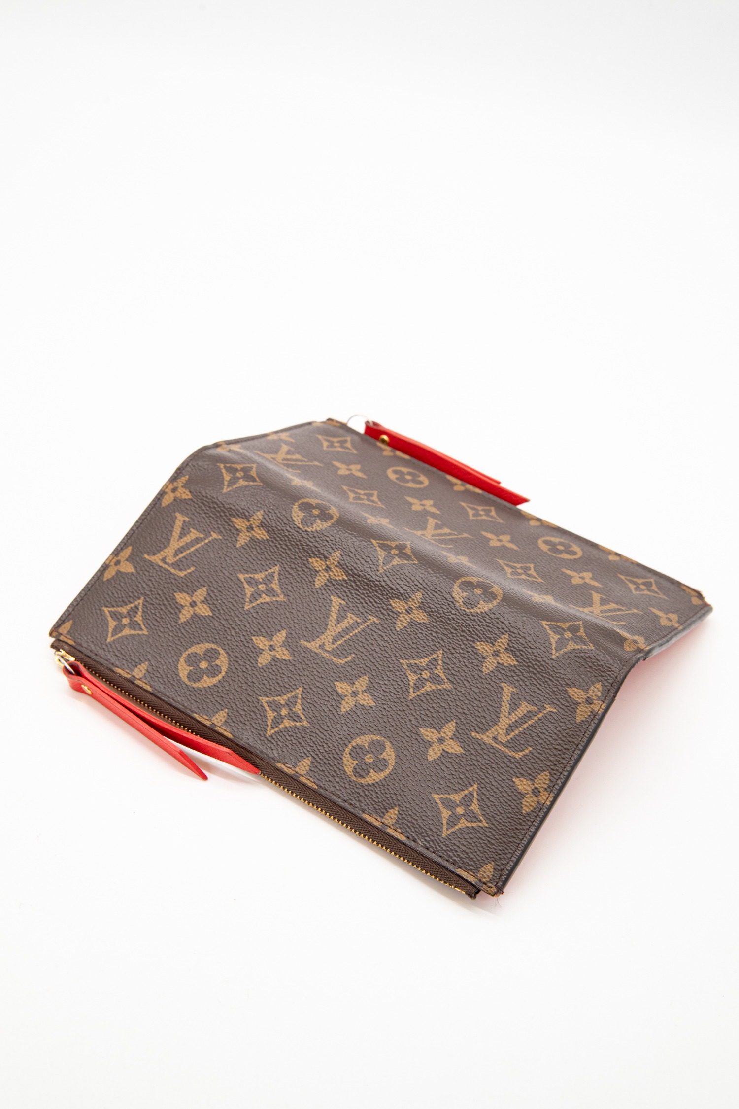 Thumbnail of http://Louis%20Vuitton%20Monogram%20Adele%20Portemonnaie%20mit%20roten%20Details