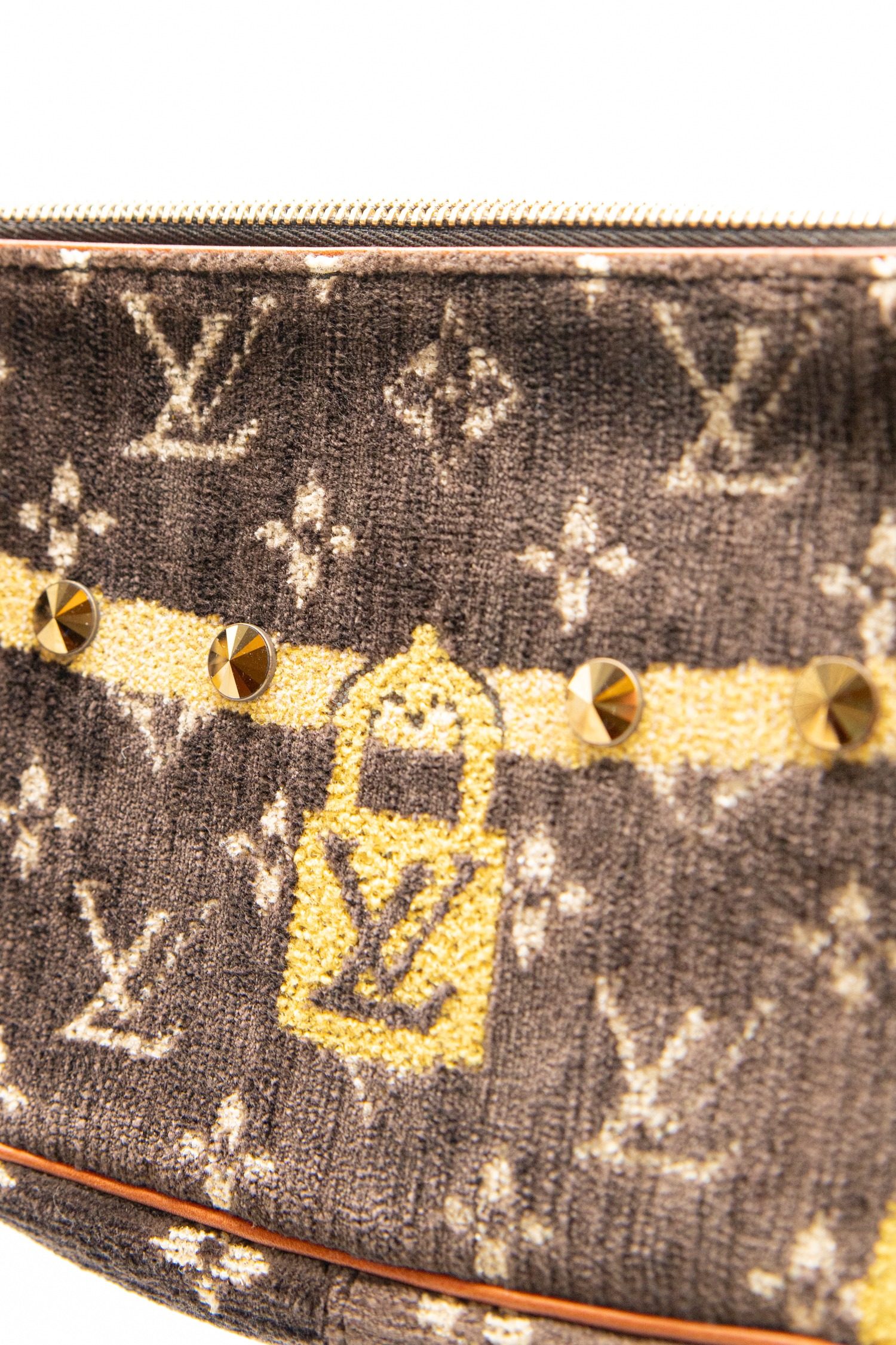 Thumbnail of http://Louis%20Vuitton%20Trompe%20L'oeil%20Handtasche%20in%20Dunkelbraun%20und%20Gelb