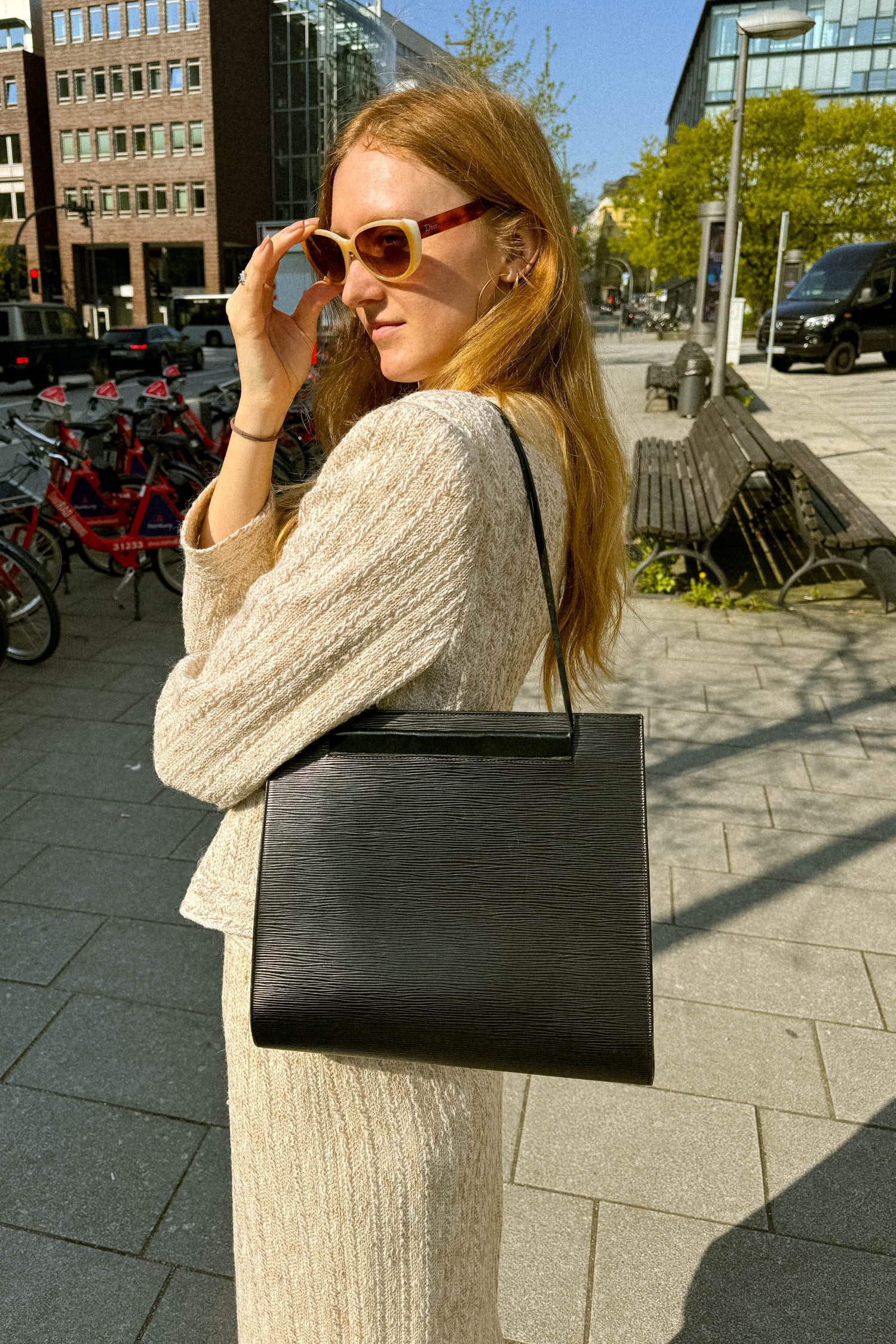 Louis Vuitton "Saint Tropez" Handtasche in Schwarz
