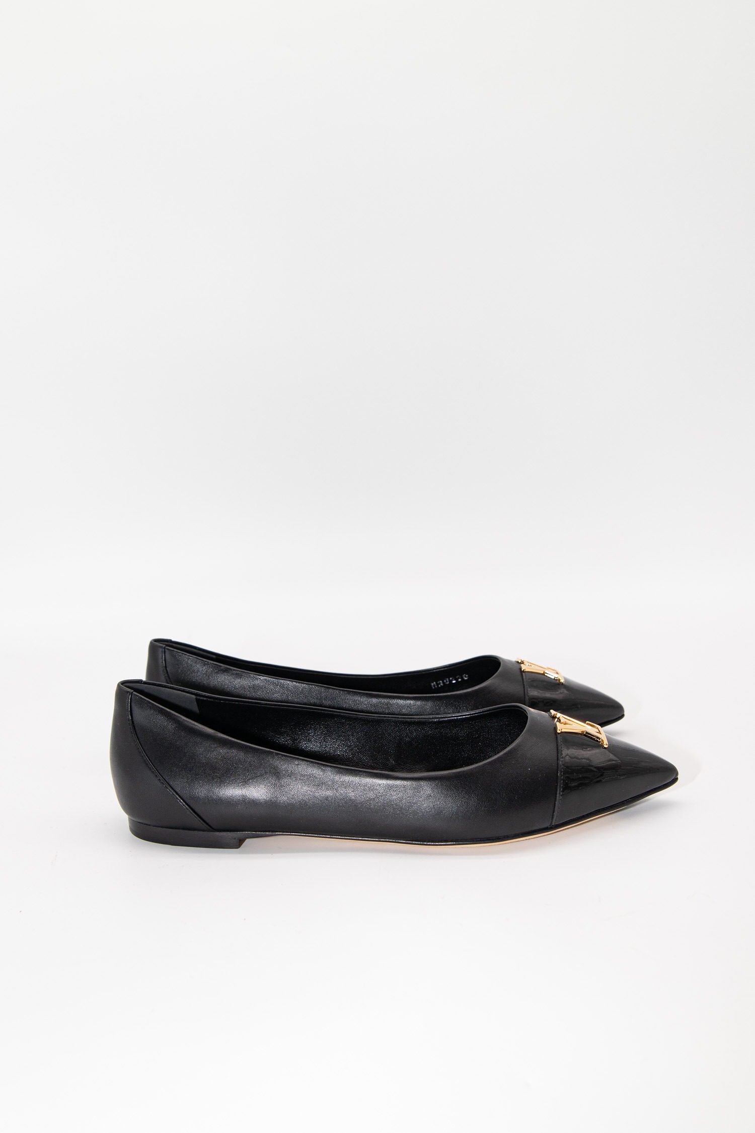 Thumbnail of http://Louis%20Vuitton%20Ballerinas%20in%20Schwarz