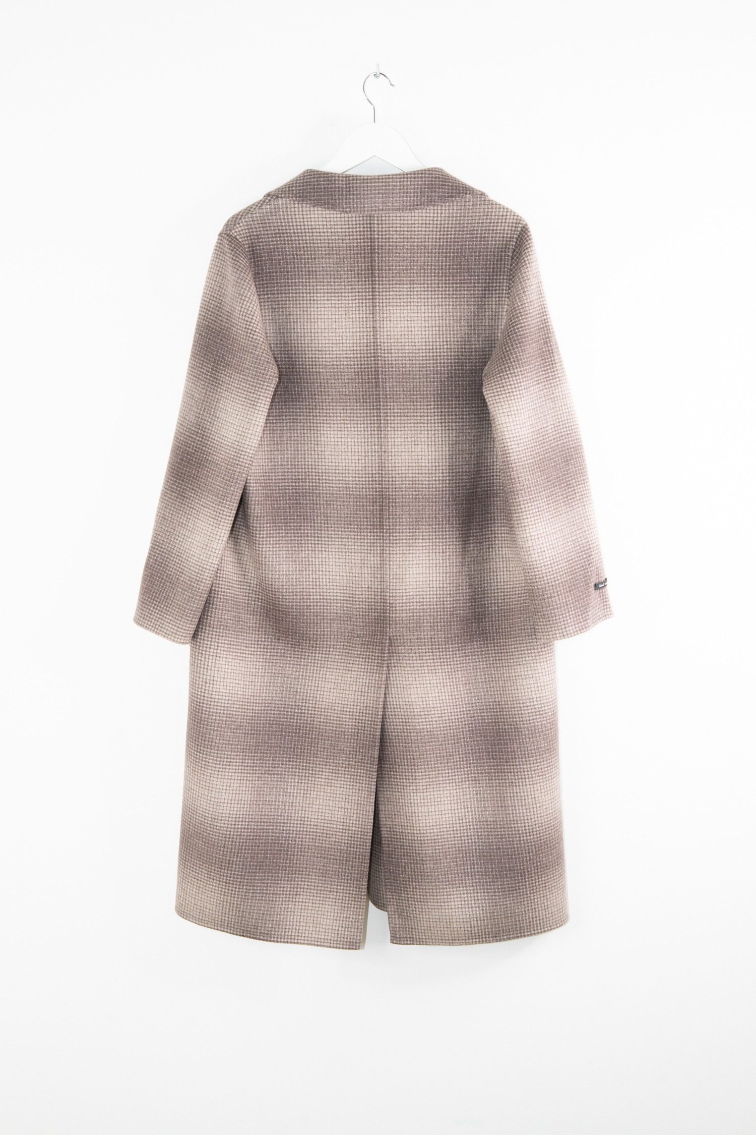Thumbnail of http://Manzoni%2024%20Mantel%20mit%20Karomuster%20in%20Beige%20und%20Braun