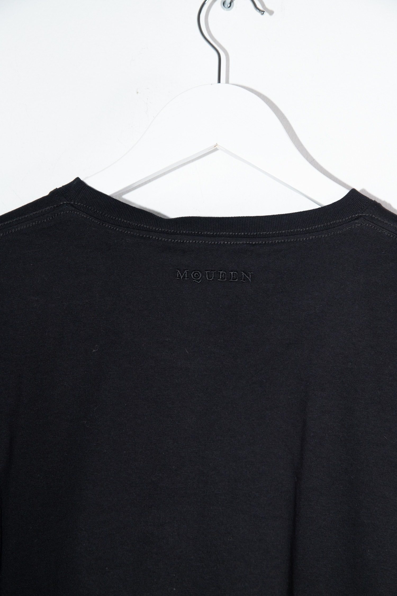 Thumbnail of http://Alexander%20McQueen%20Oversized%20T-Shirt%20in%20Schwarz%20und%20Weiß