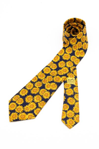 Hermès Krawatte mit Sonnenblumen in Dunkelblau