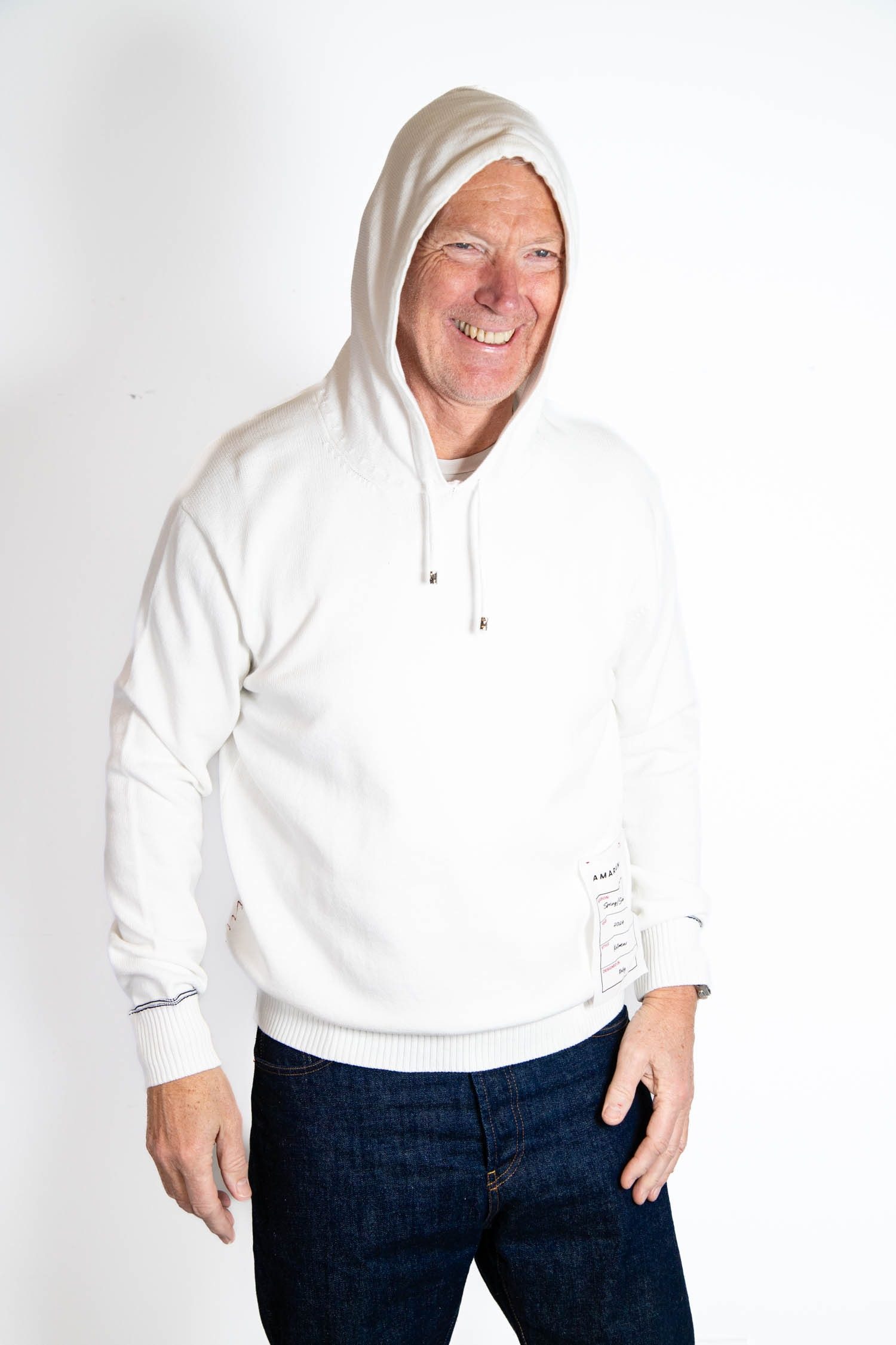 Thumbnail of http://Amaranto%20Strickpullover%20mit%20Kapuze%20in%20Weiß