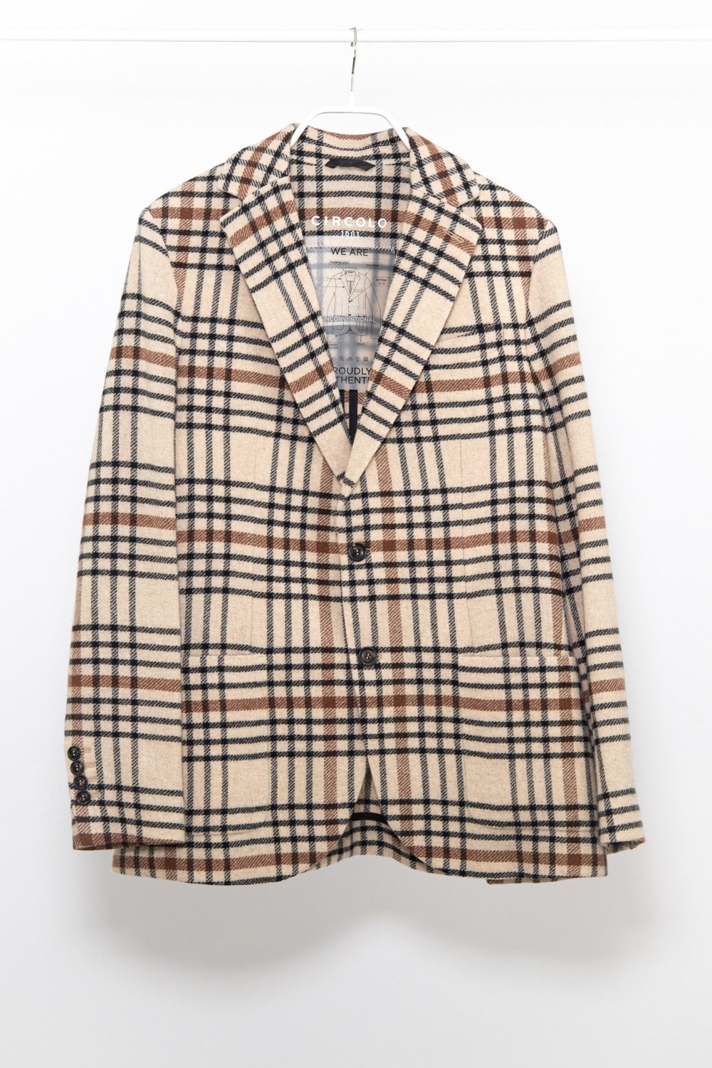 Thumbnail of http://Circolo%201901%20karierter%20Blazer%20in%20Beige