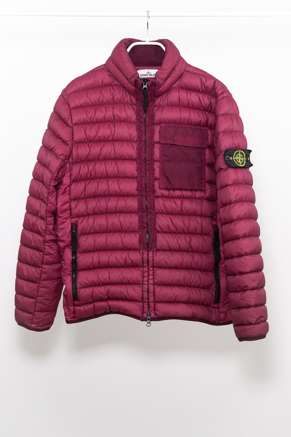 Thumbnail of http://Stone%20Island%20Daunenjacke%20in%20Bordeaux