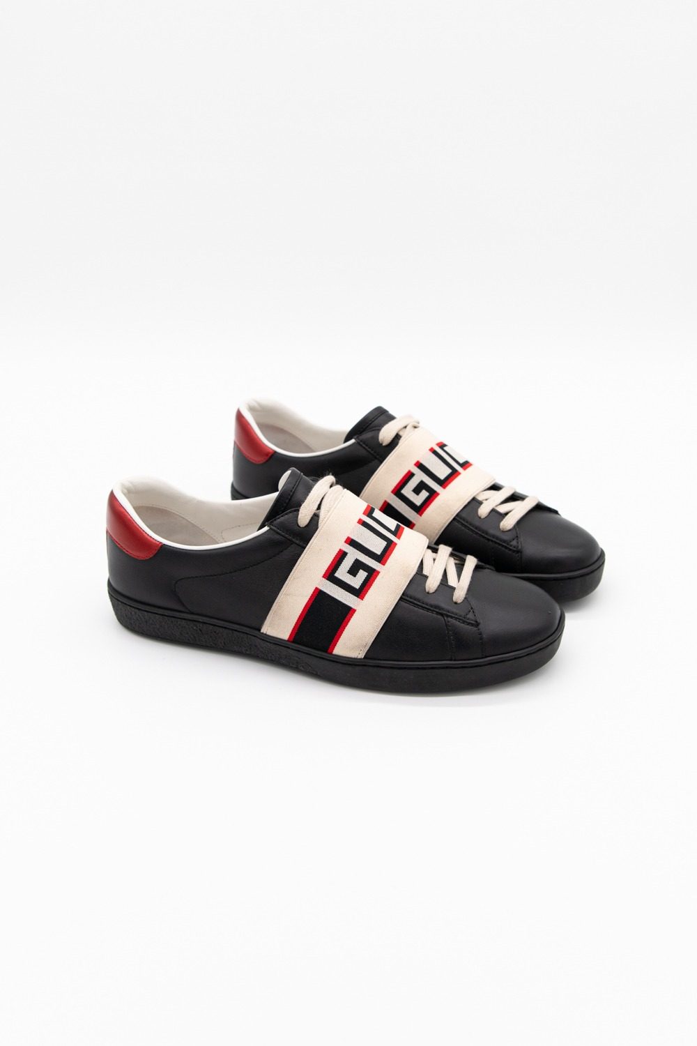 Thumbnail of http://Gucci%20Sneaker%20in%20Schwarz%20mit%20Querband