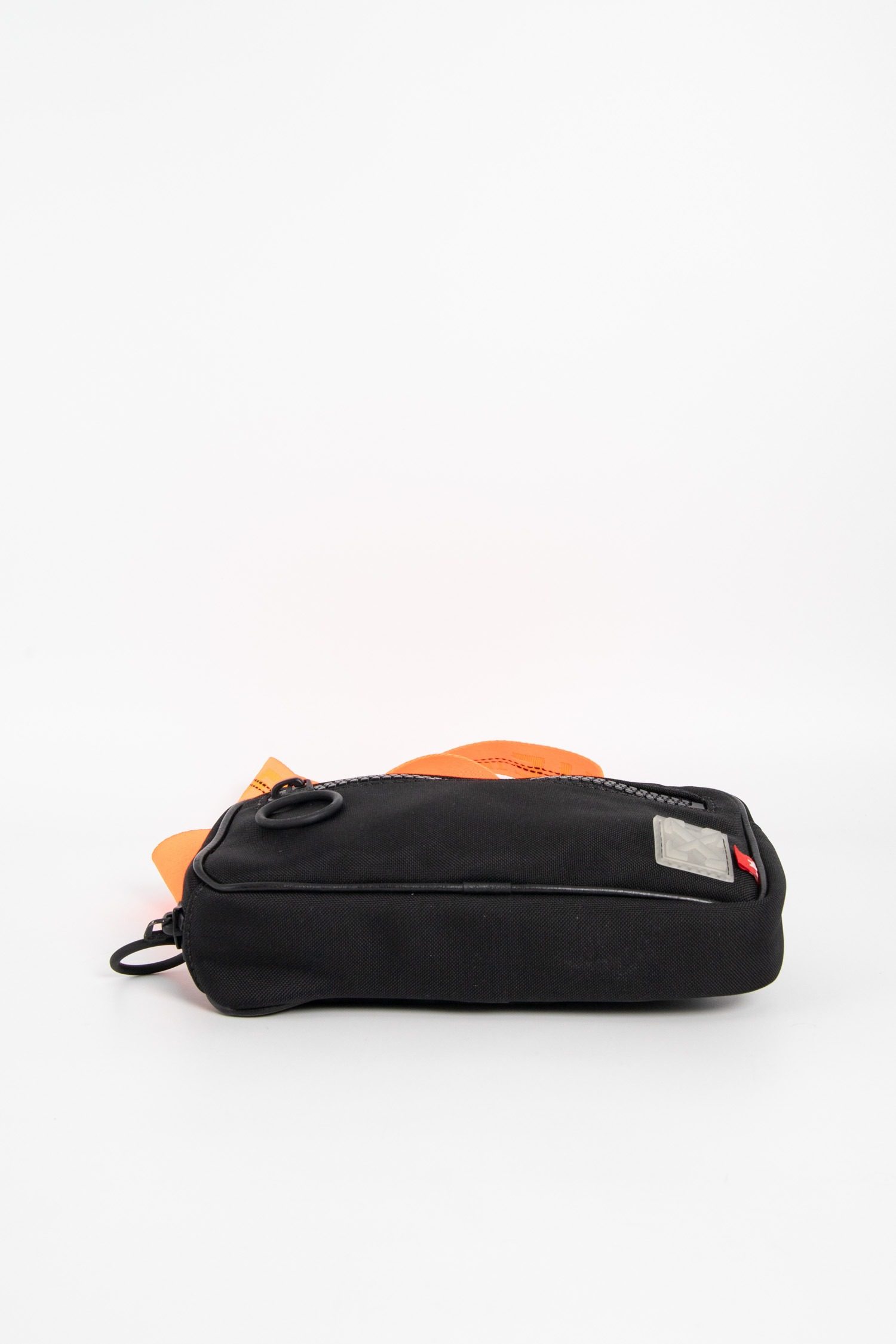 Thumbnail of http://Off-White%20Umhängetasche%20in%20Schwarz%20und%20Orange