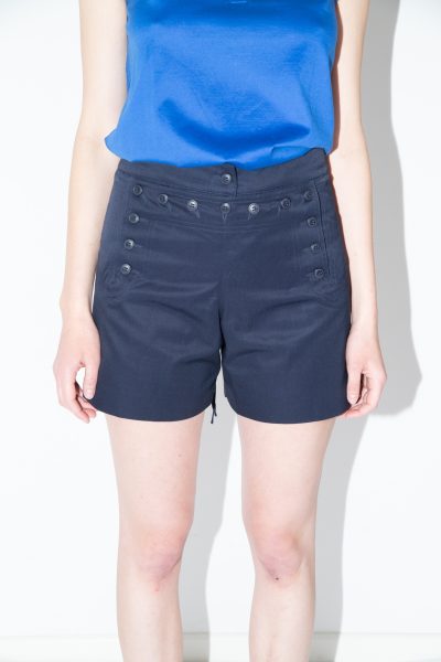 Miu Miu Shorts im Marine-Stil im Dunkelblau