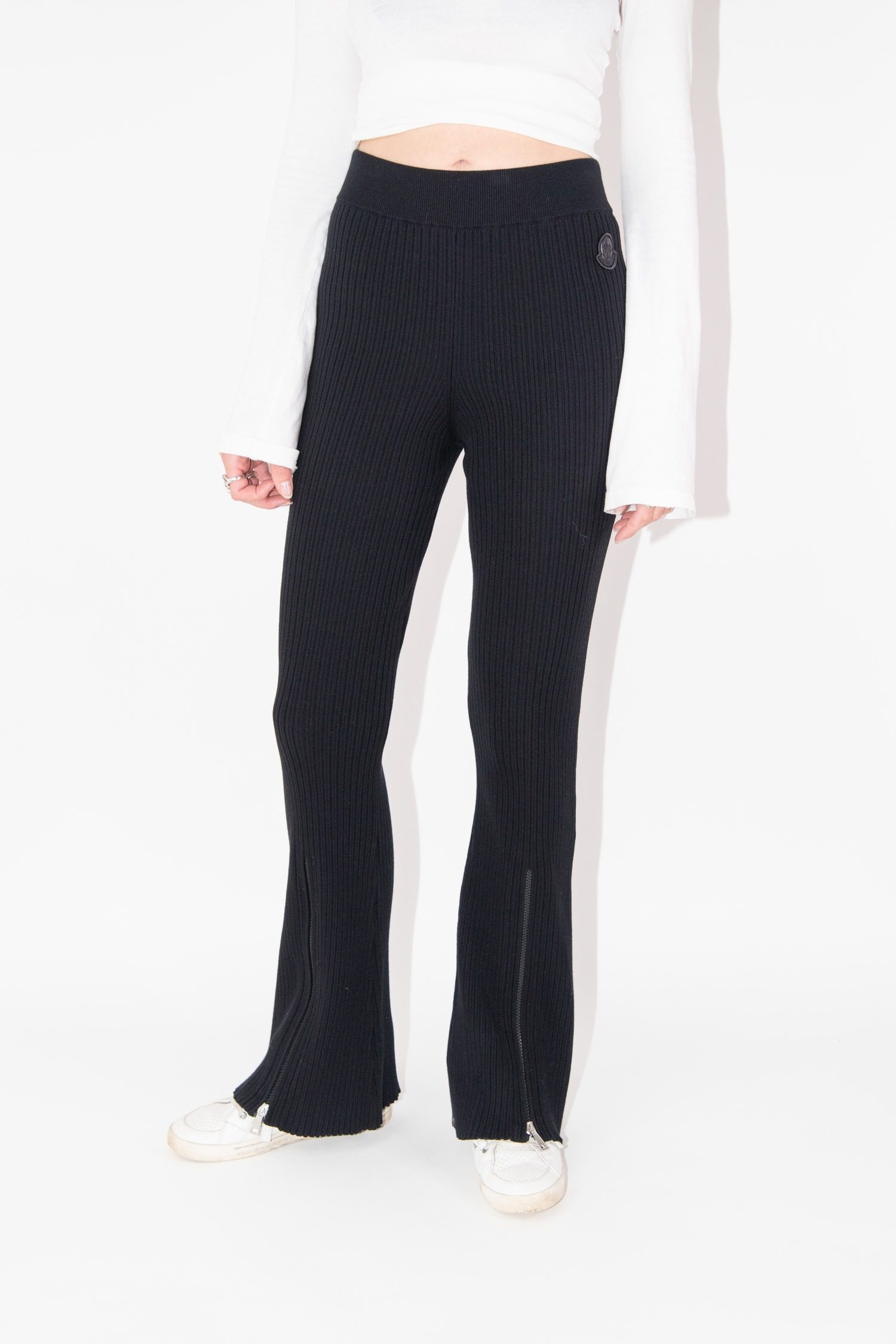 Thumbnail of http://Moncler%20Hose%20mit%20Reißverschlussdetails%20in%20Schwarz