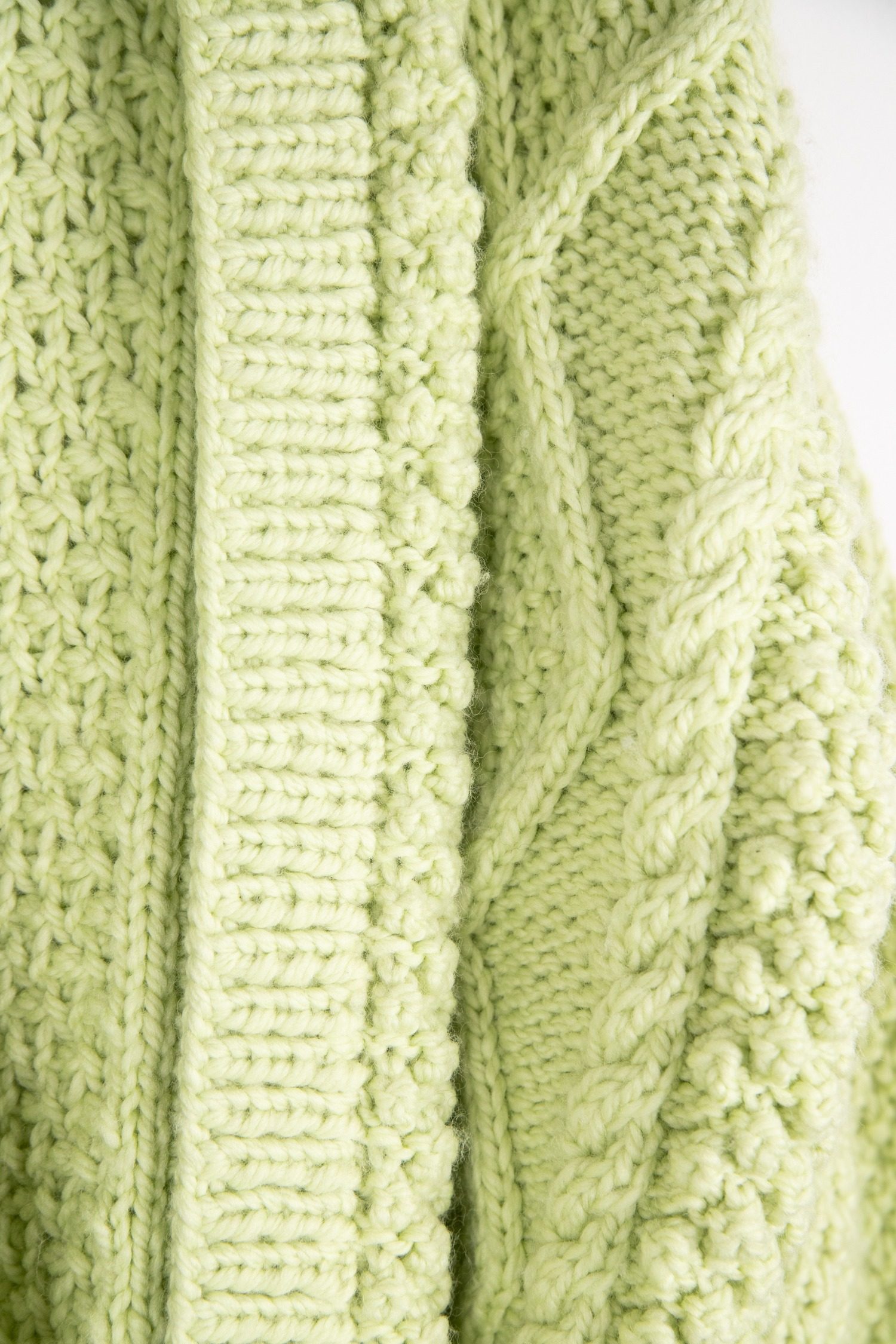 Thumbnail of http://Mr%20Mittens%20Strickjacke%20in%20Hellgrün