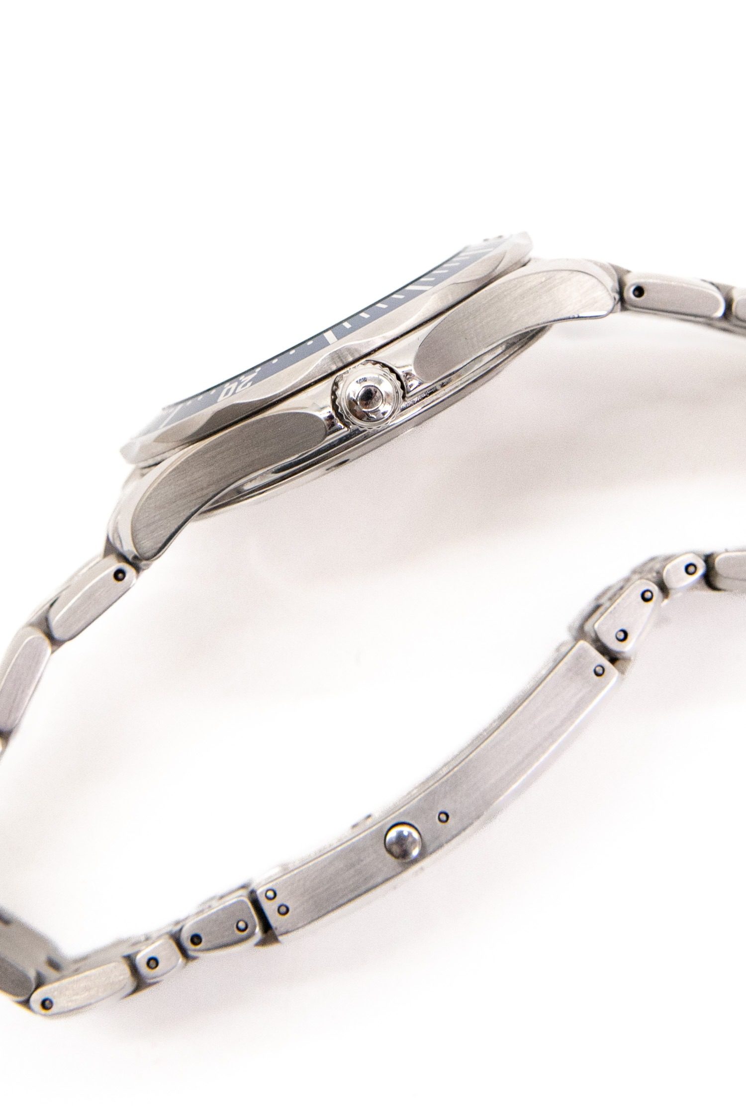 Thumbnail of http://Omega%20Seamaster%20Professional%20007%20Chronometer%20Uhr%20in%20Blau%20und%20Schwarz