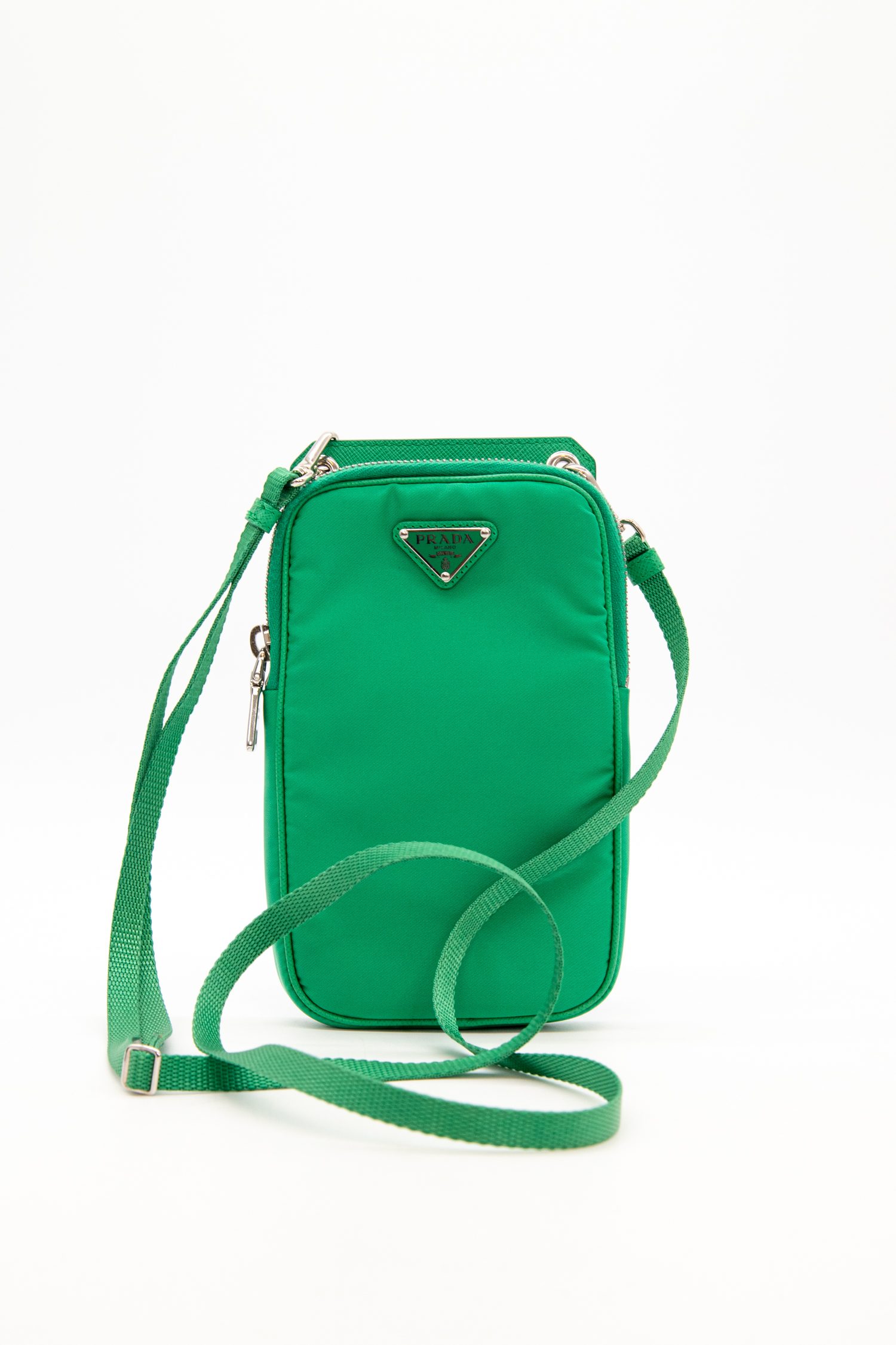 Prada Smartphone Tasche aus Re-Nylon in Grün und Silber