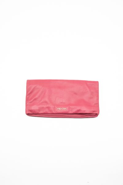Prada Clutch mit Logo in Rosa