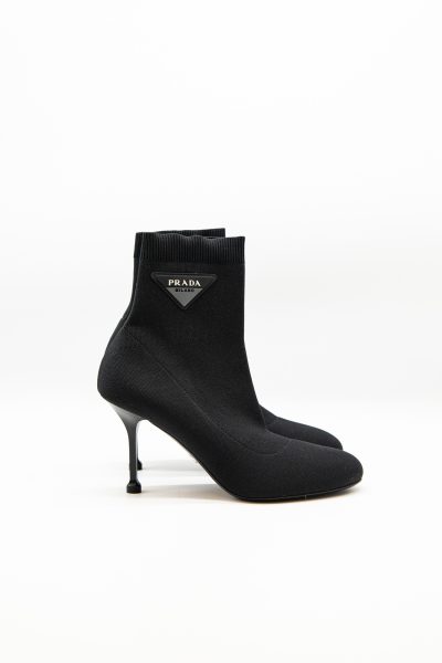 Prada Stretch-Strick Ankle Boots in Schwarz