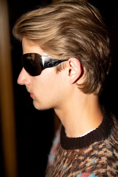 Prada Sonnenbrille mit Tribal Flame in Schwarz