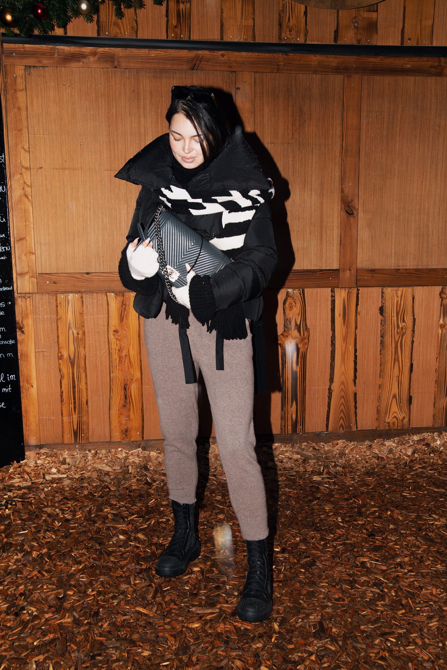 Thumbnail of http://Chanel%20Boy%20Umhängetasche%20in%20Anthrazit