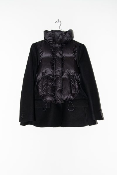 Sacai kurzer Mantel mit Weste in Schwarz
