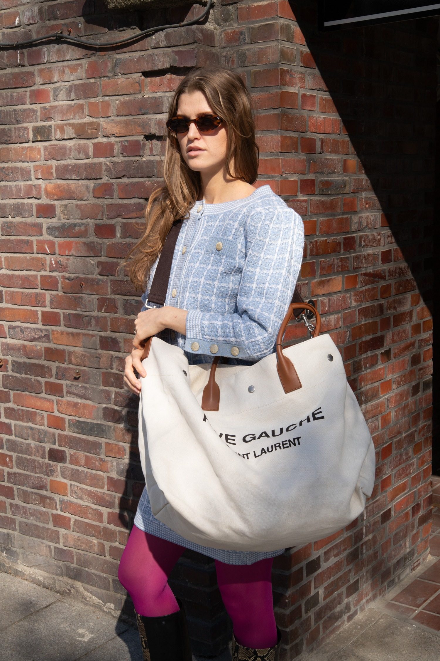 Thumbnail of http://Saint%20Laurent%20Rive%20Gauche%20Maxi%20Shopper%20in%20Natur%20und%20Braun