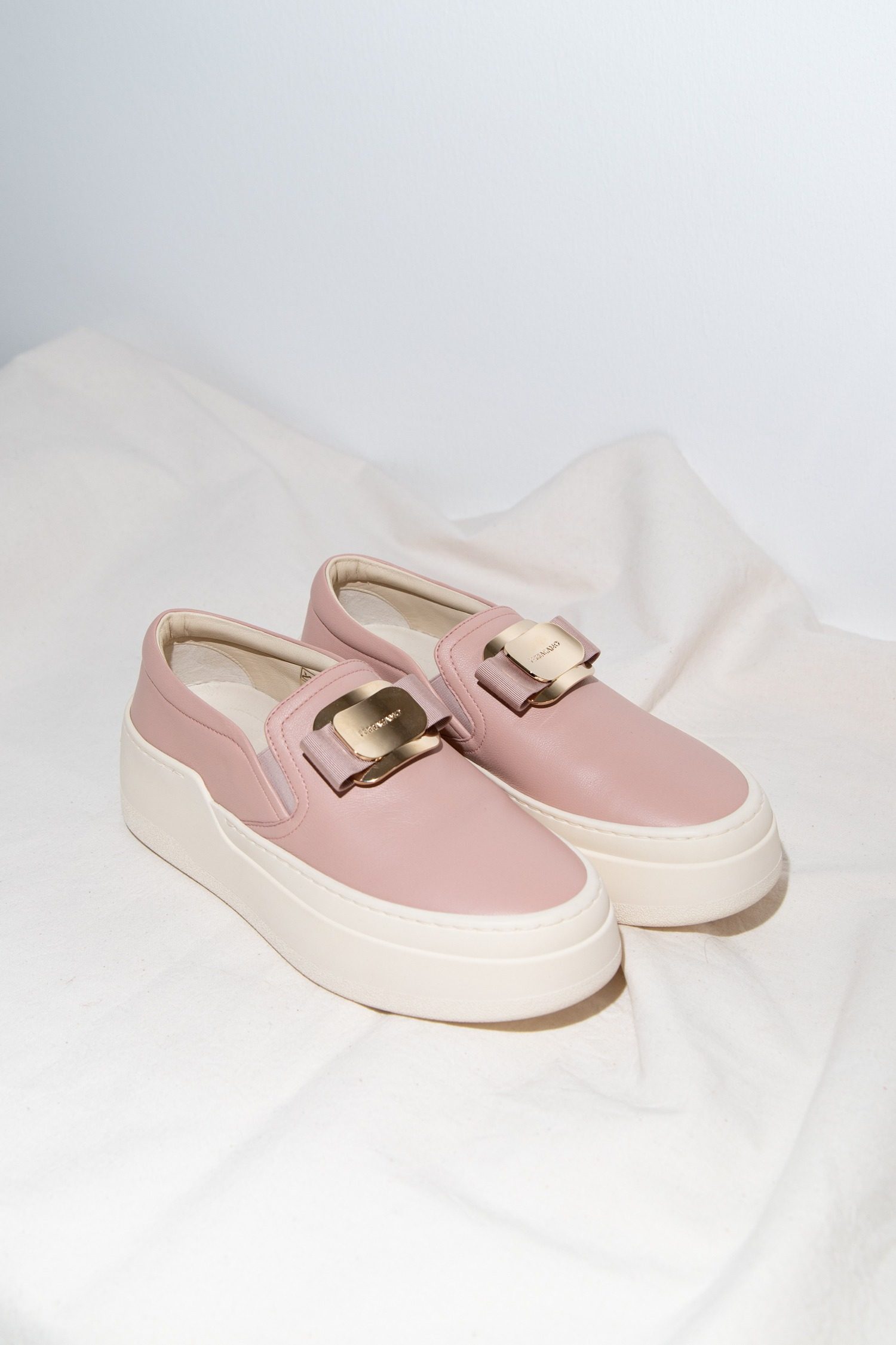 Thumbnail of http://Ferragamo%20New%20Vara%20Plate%20Slipper%20in%20Rosa