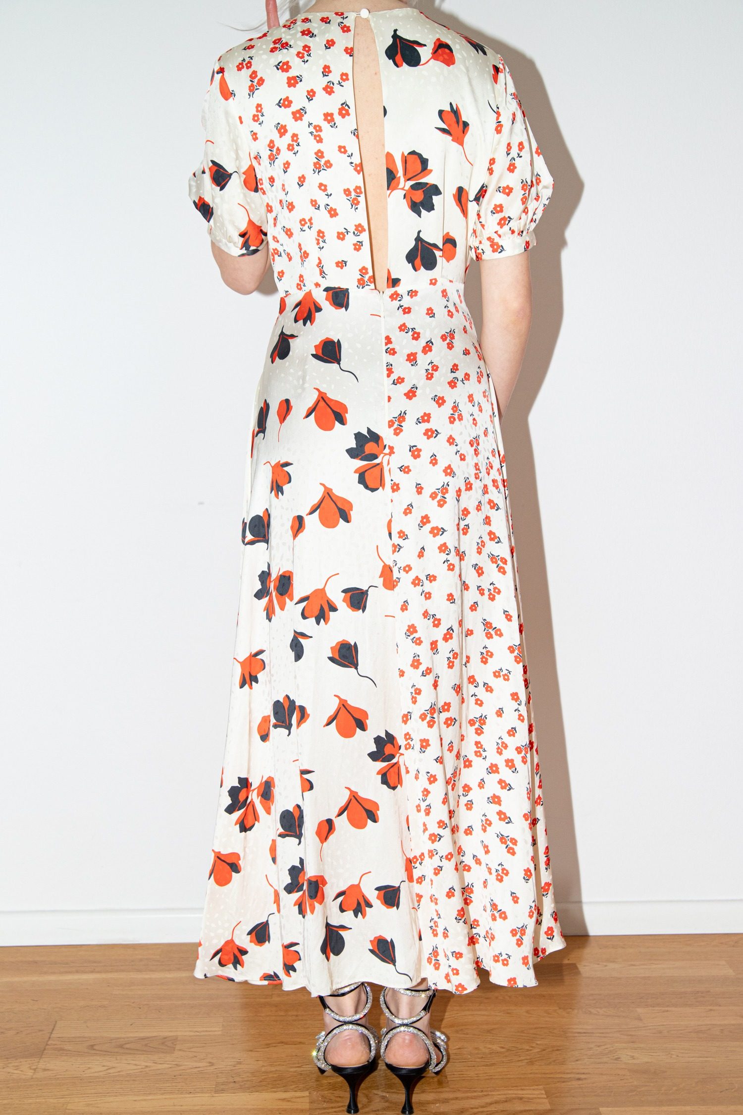 Thumbnail of http://Self-Portrait%20Maxikleid%20mit%20floralem%20Print%20in%20Ecru%20und%20Rot