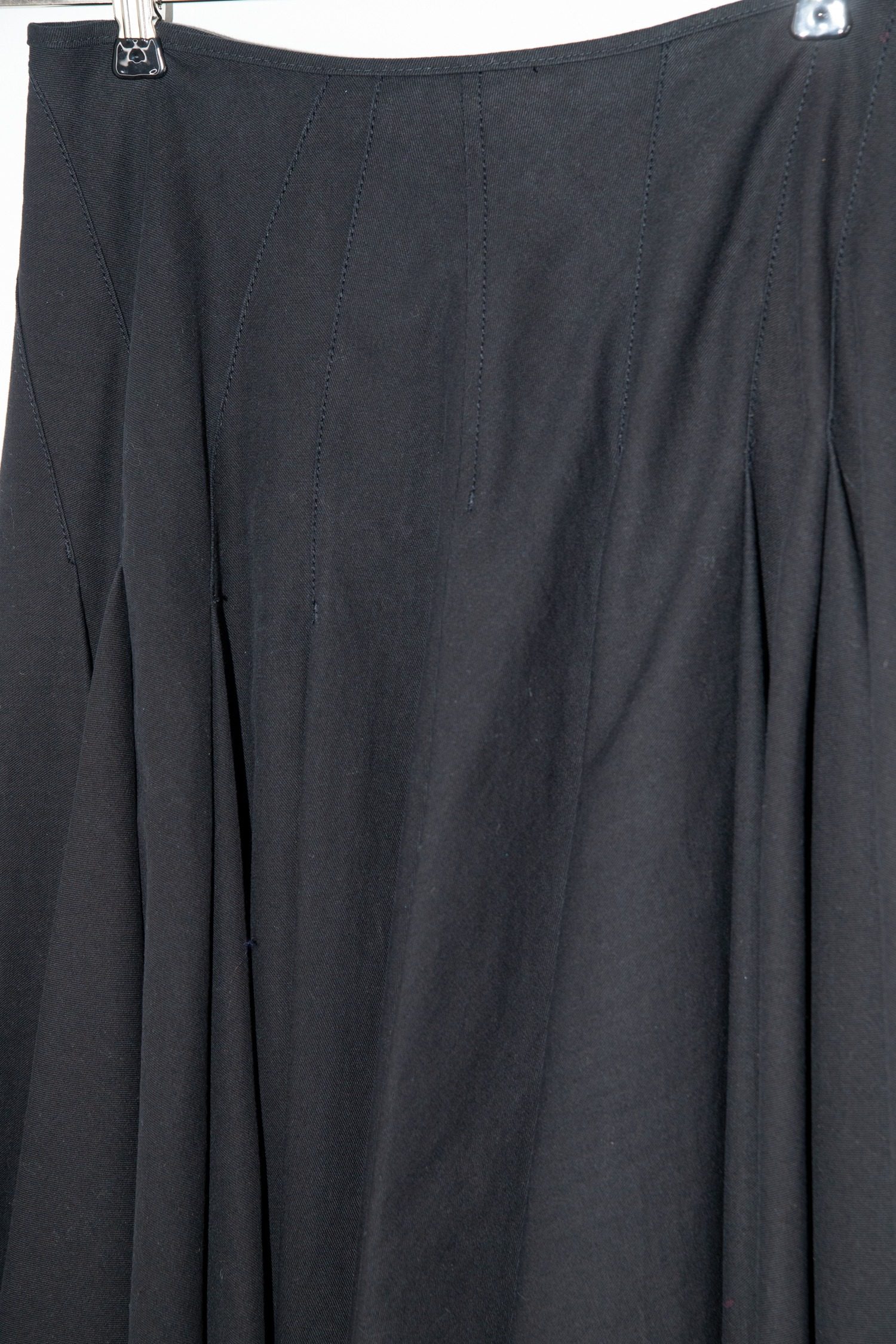 Thumbnail of http://Sportmax%20Midirock%20mit%20Falten%20in%20Schwarz