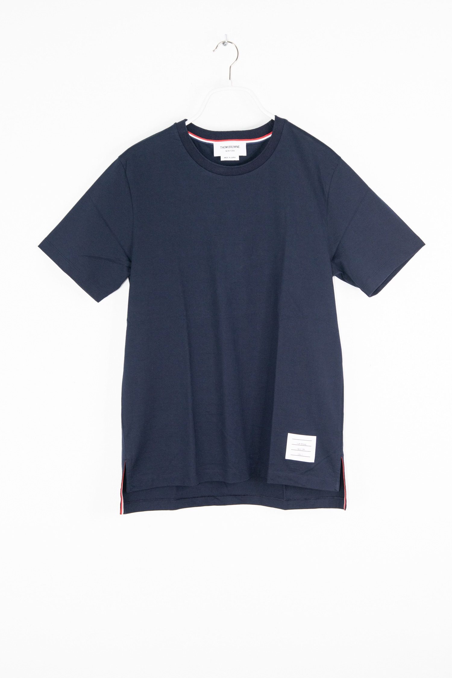 Thumbnail of http://Thom%20Browne%20T-Shirt%20in%20Dunkelblau