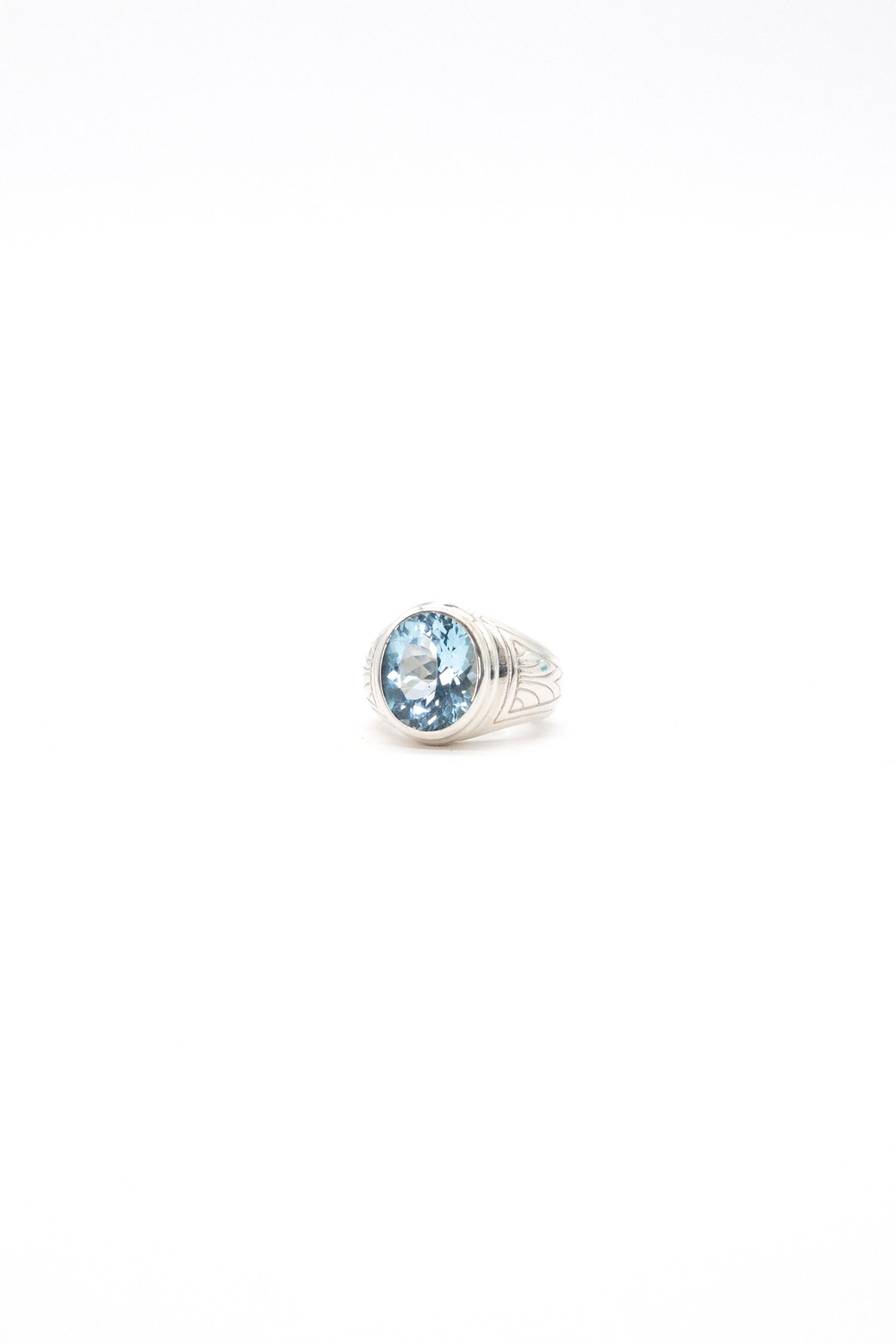 Thumbnail of http://Warnika%20von%20Saucken%20Tansania-Ring%20in%20hellblau