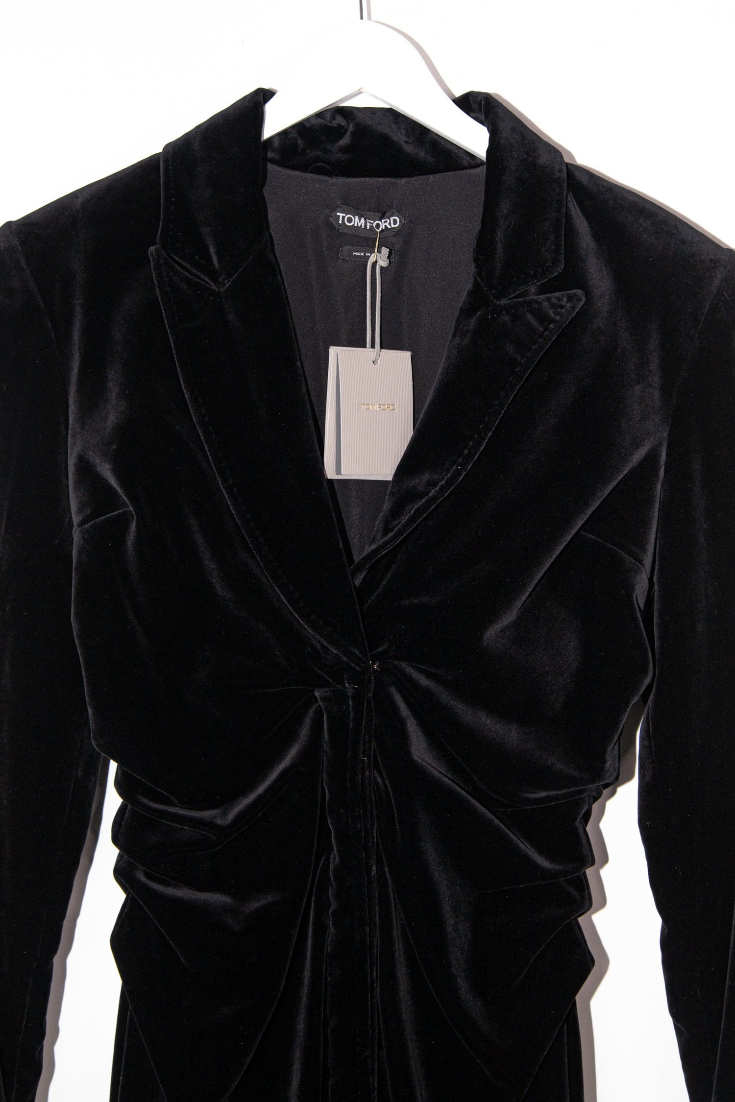 Thumbnail of http://Tom%20Ford%20Midikleid%20aus%20Samt%20in%20Schwarz