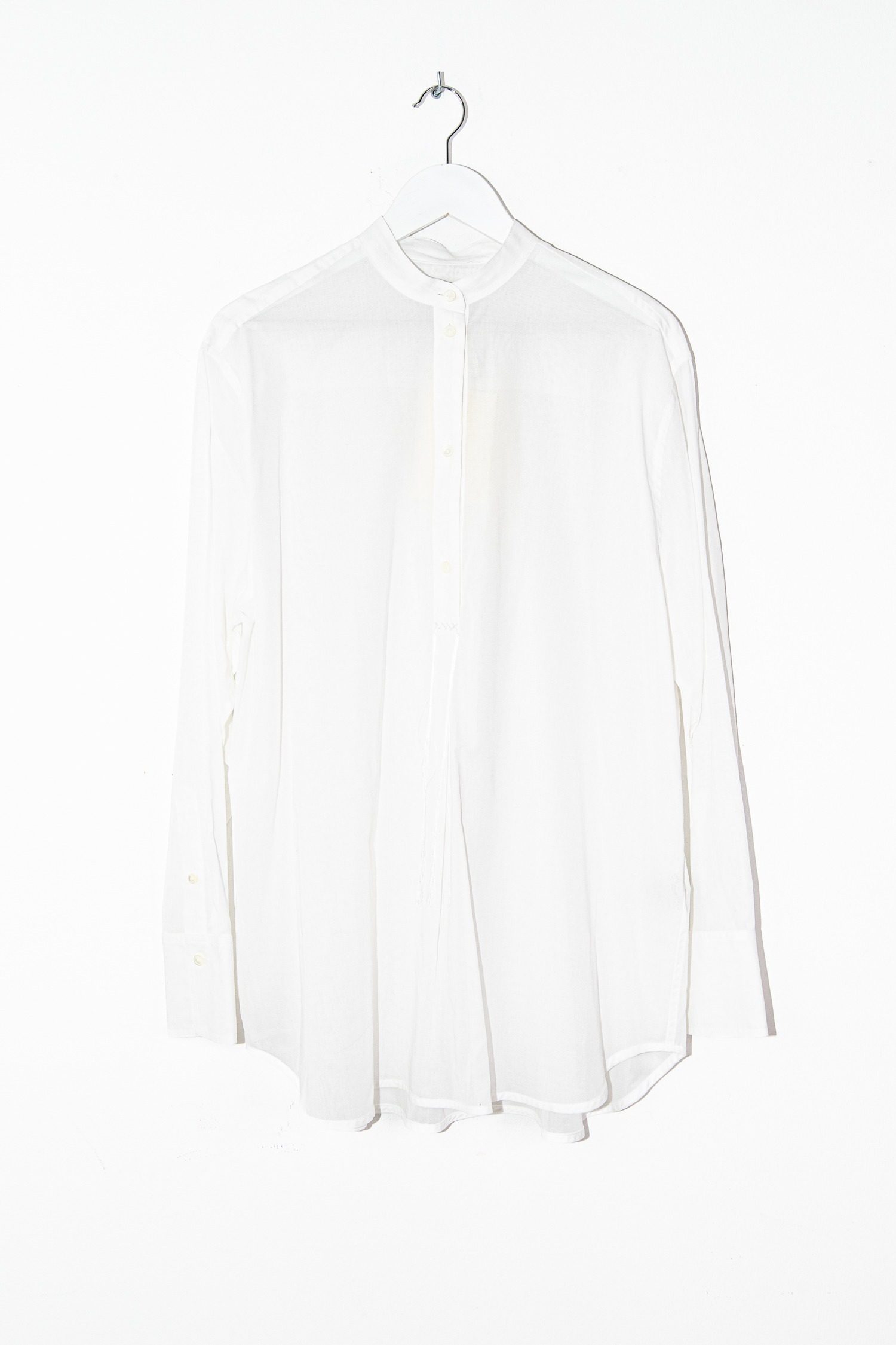 Thumbnail of http://TOTEME%20Bluse%20mit%20Fransendetail%20in%20Weiß