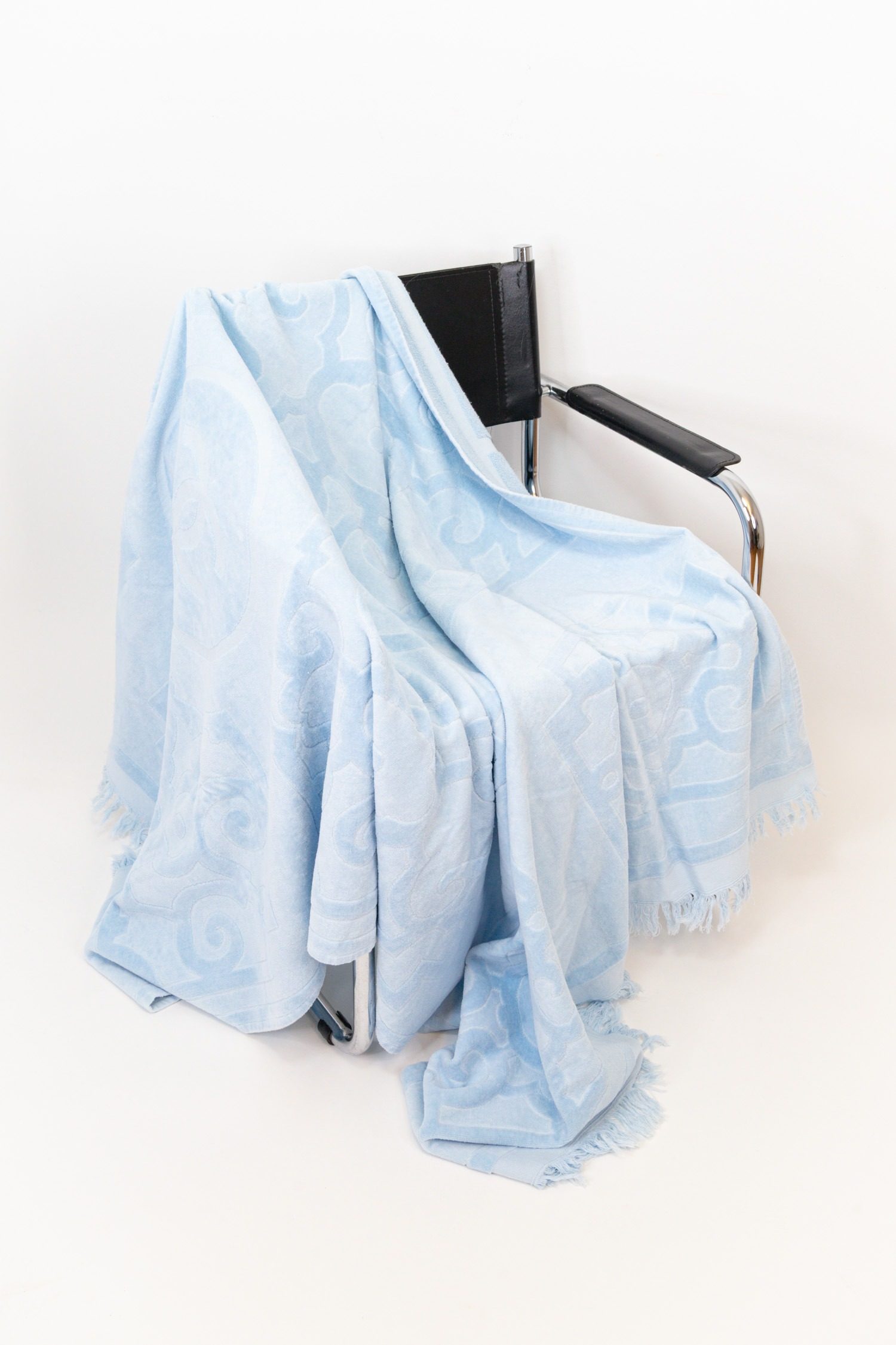 Thumbnail of http://Chanel%20Badetuch%20in%20Hellblau