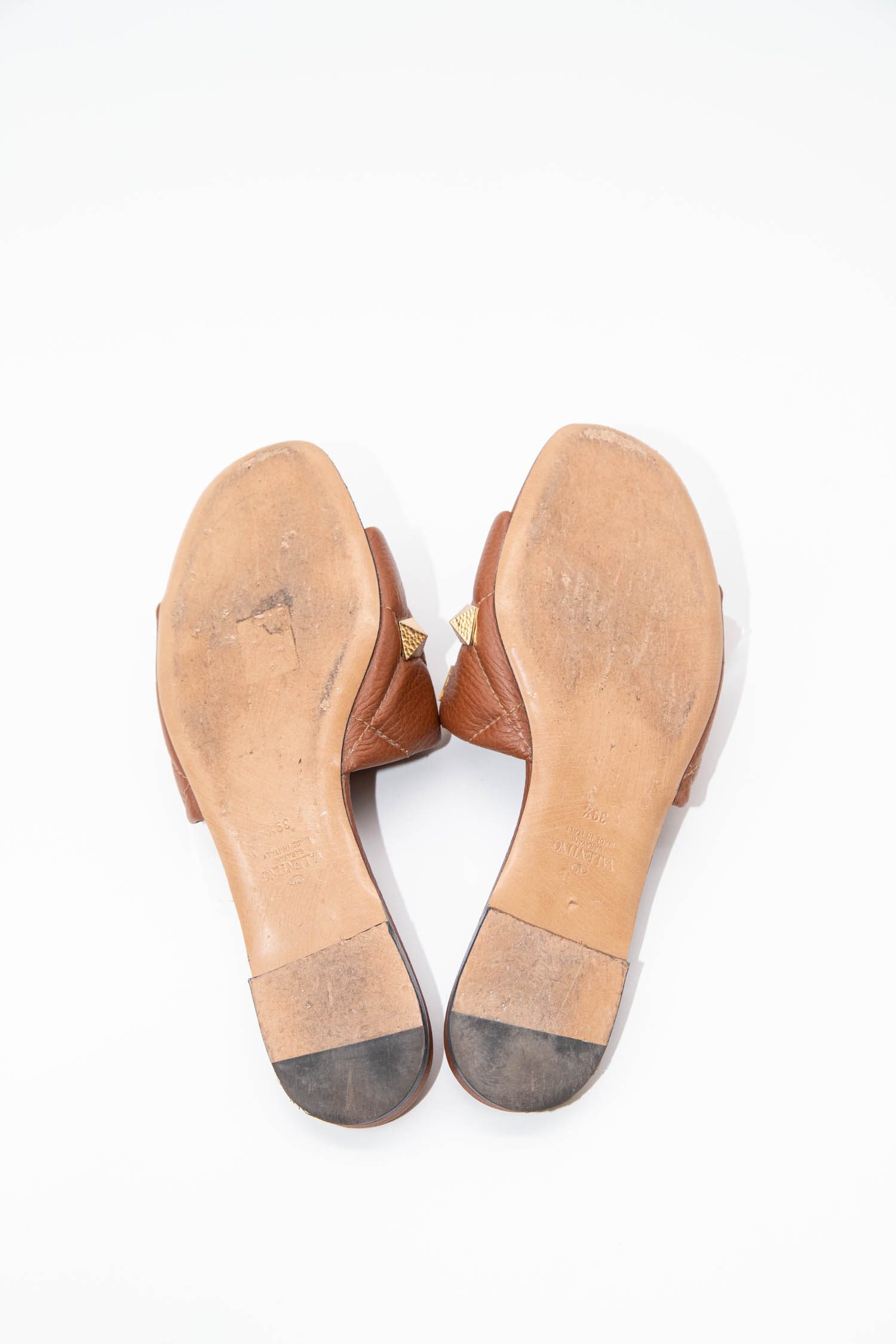 Valentino "Roman Stud" Pantoletten in Cognac