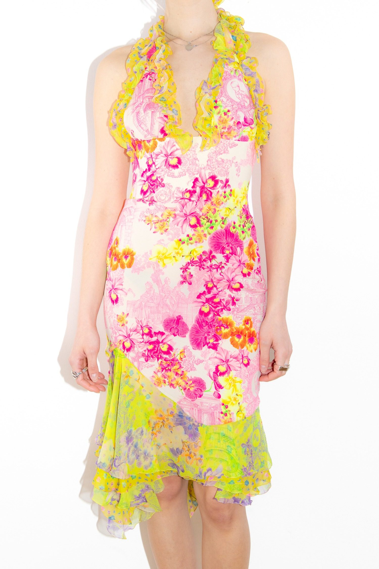 Thumbnail of http://Versace%20florales%20Rüschenkleid%20in%20Grün,%20Gelb%20und%20Pink
