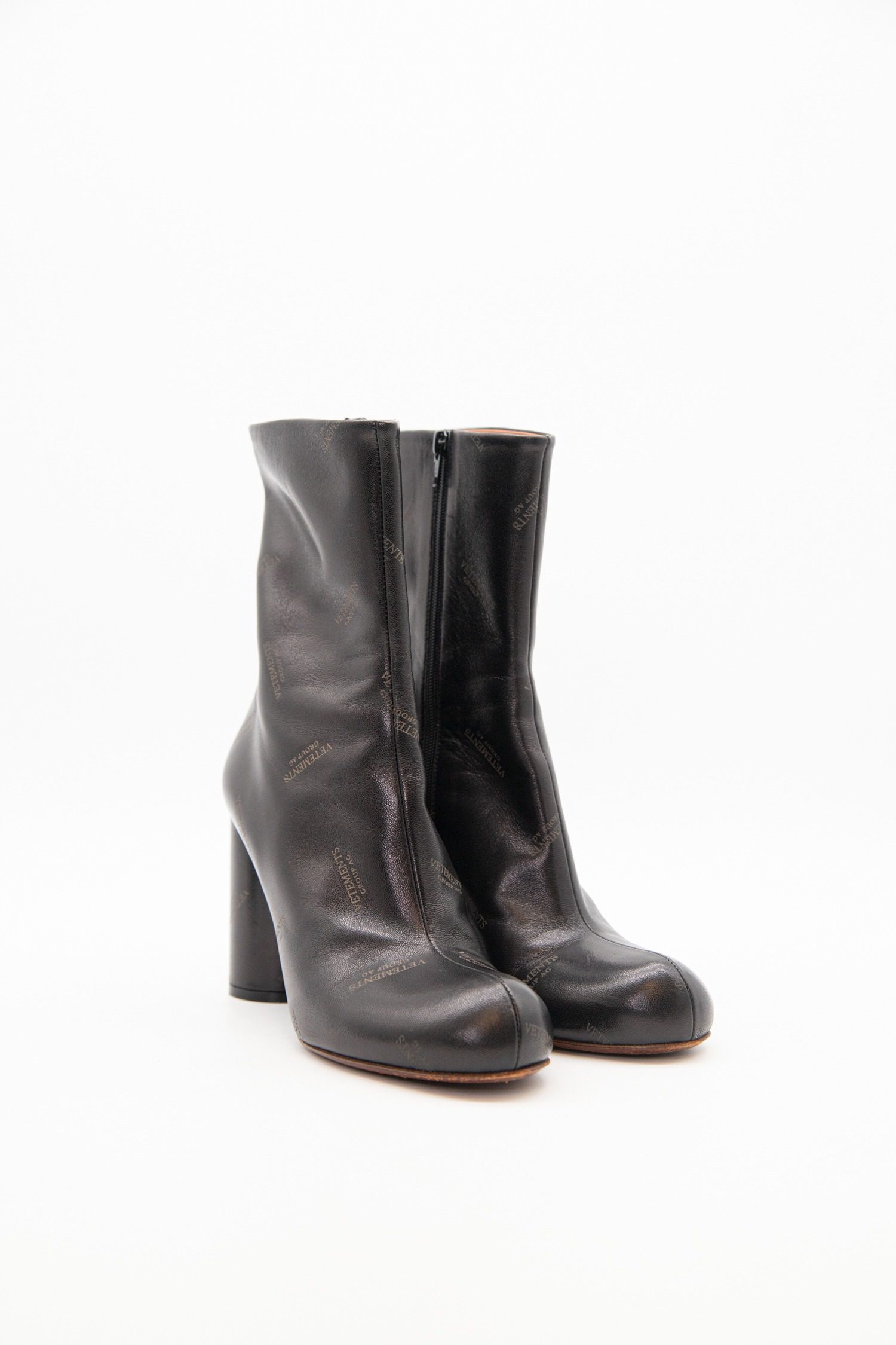 Thumbnail of http://Vetements%20Stiefeletten%20in%20Schwarz