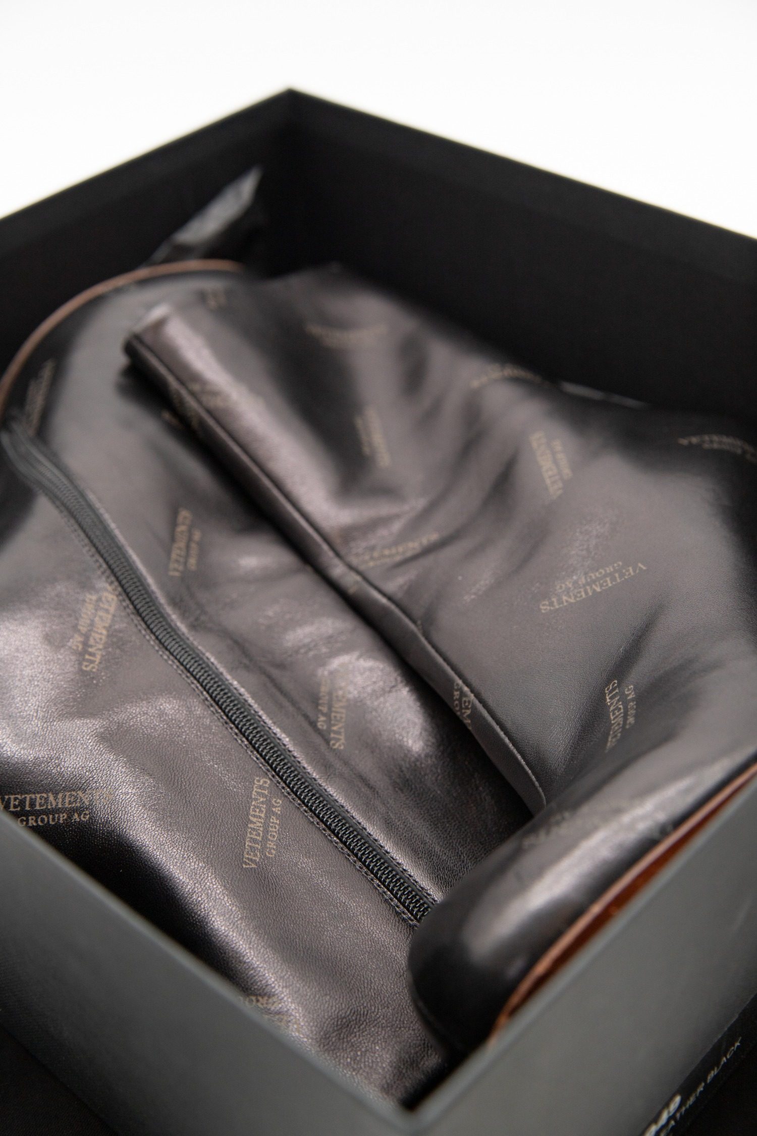 Thumbnail of http://Vetements%20Stiefeletten%20in%20Schwarz