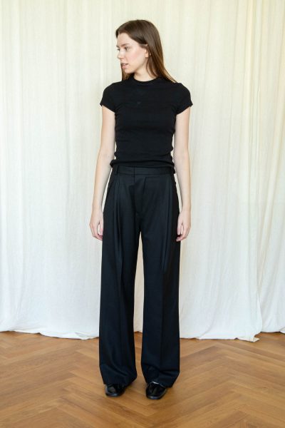 Victoria Beckham Bundfaltenhose in Schwarz