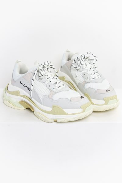 Balenciaga "Triple S" Sneaker in weiß