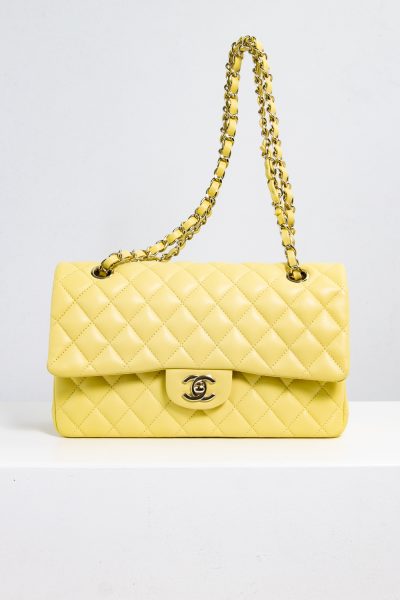 Chanel Klassische "Flap Bag" Schultertasche in gelb