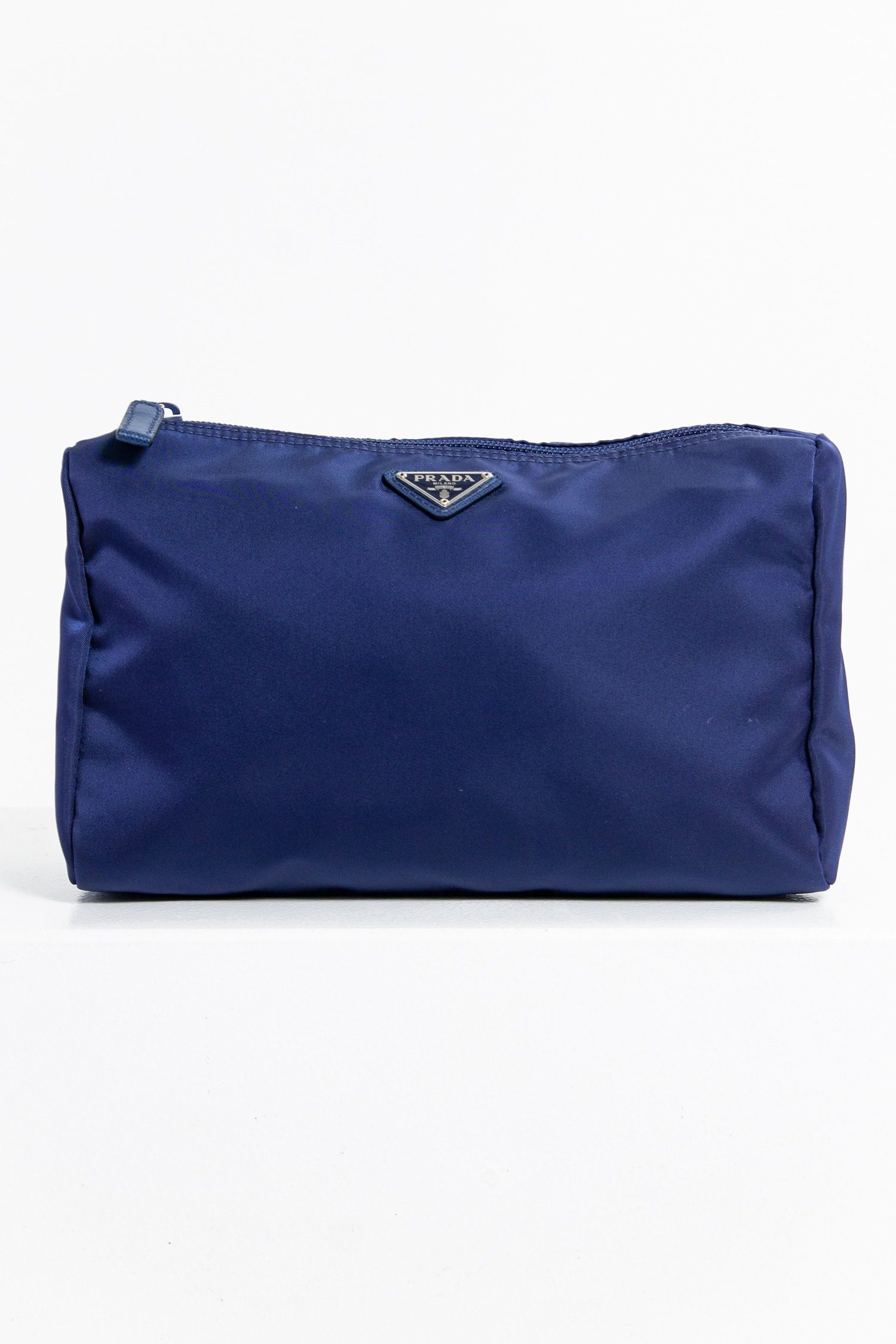 Thumbnail of http://Prada%20“Necessaire”%20Kosmetiktasche%20in%20blau