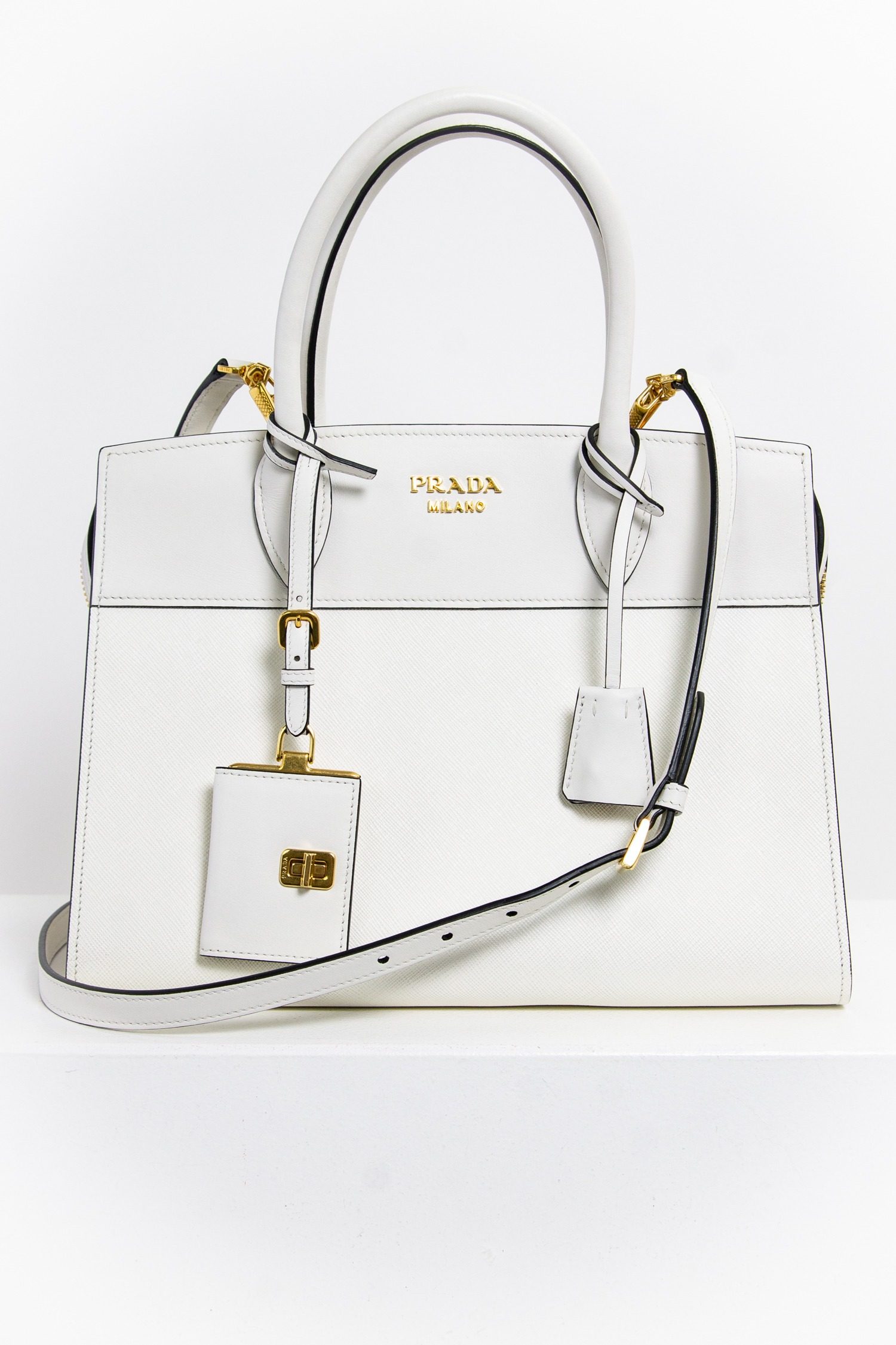 Thumbnail of http://Prada%20Esplanade%20Handtasche%20in%20weiß