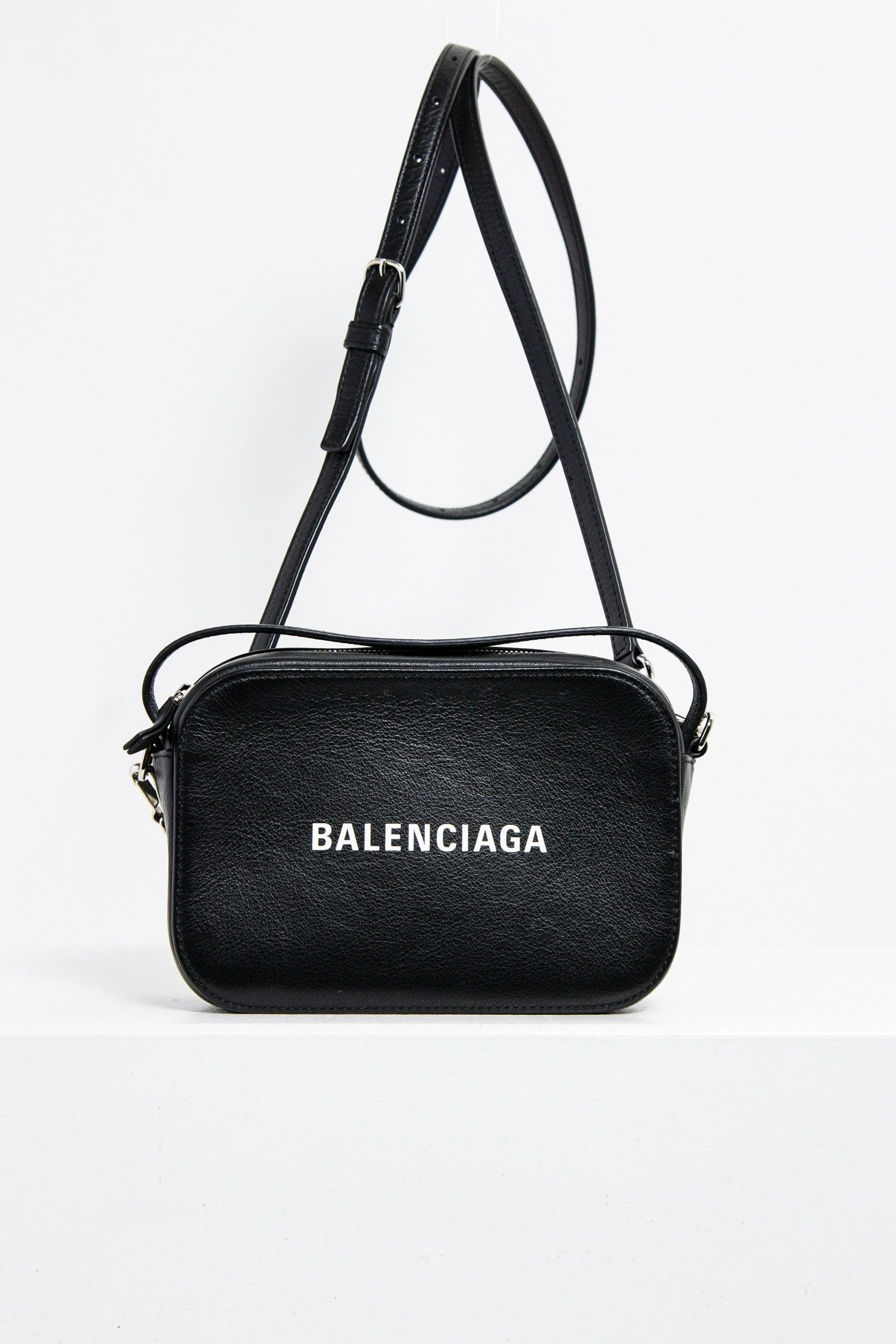 Balenciaga "Everyday Camera Bag" Umhängetasche in schwarz